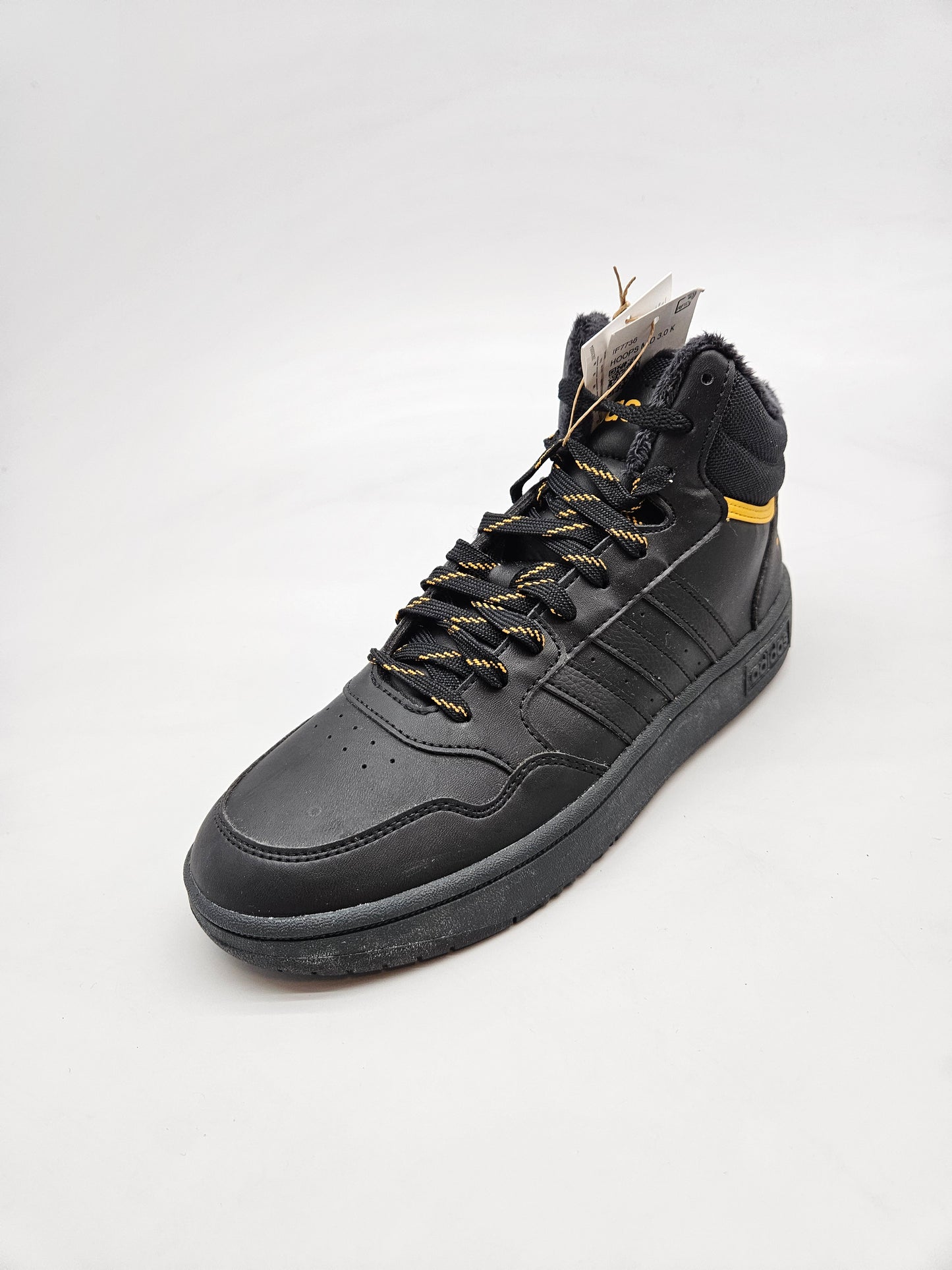 ADIDAS NOVI ORIGINAL PATIKI BR 39