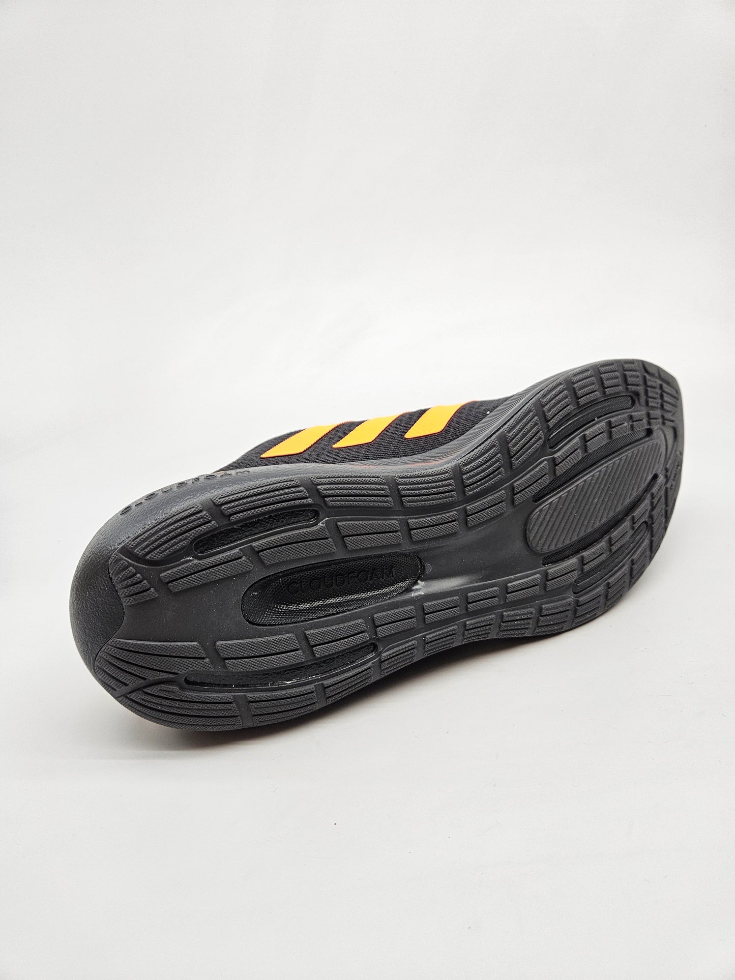 ADIDAS NOVI ORIGINAL PATIKI BR 42.5