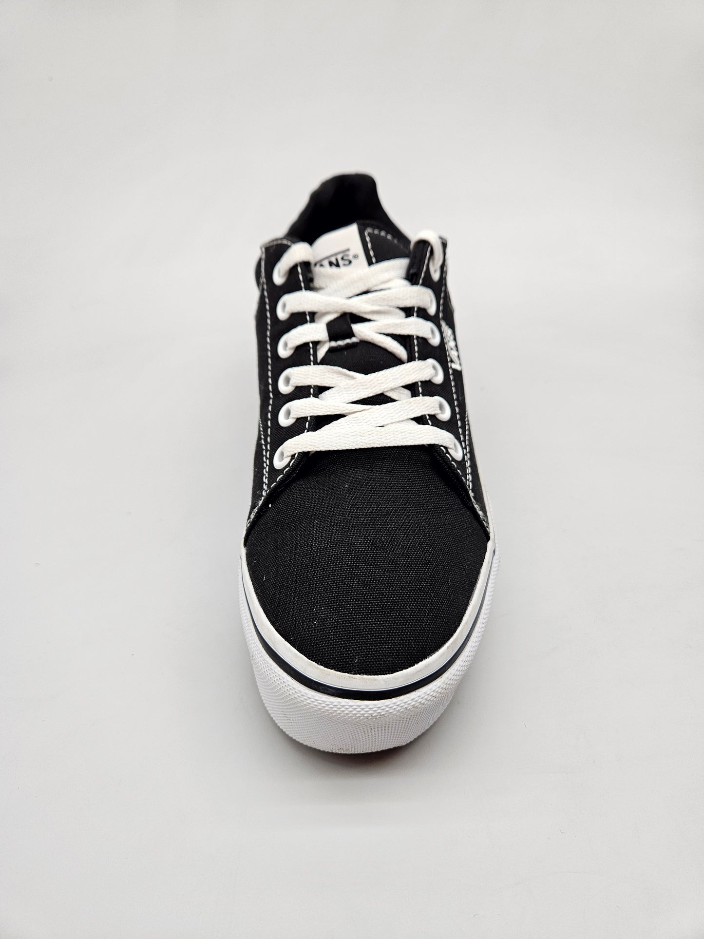 VANS NOVI ORIGINAL PATIKI BR 39