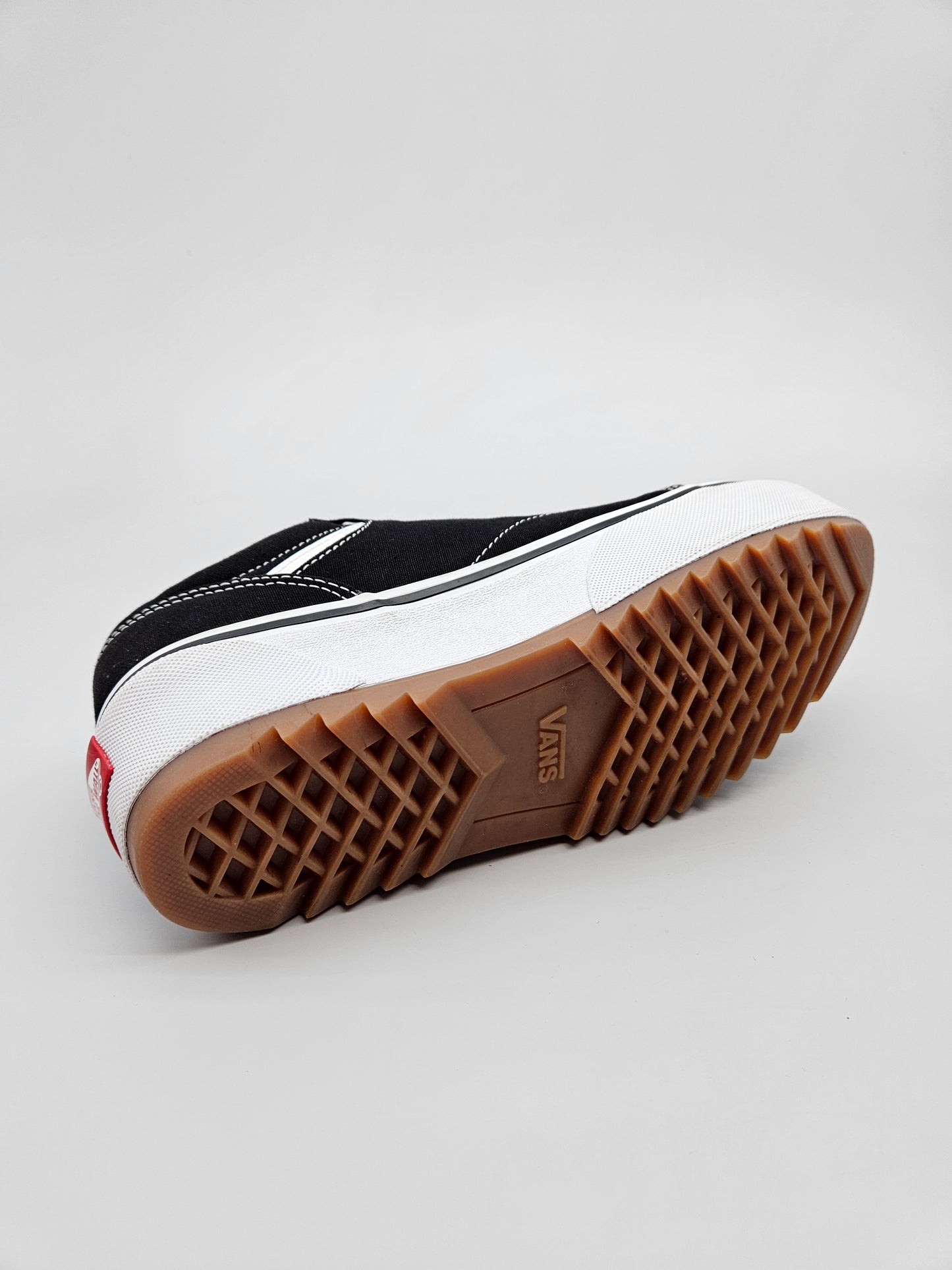 VANS NOVI ORIGINAL PATIKI BR 39