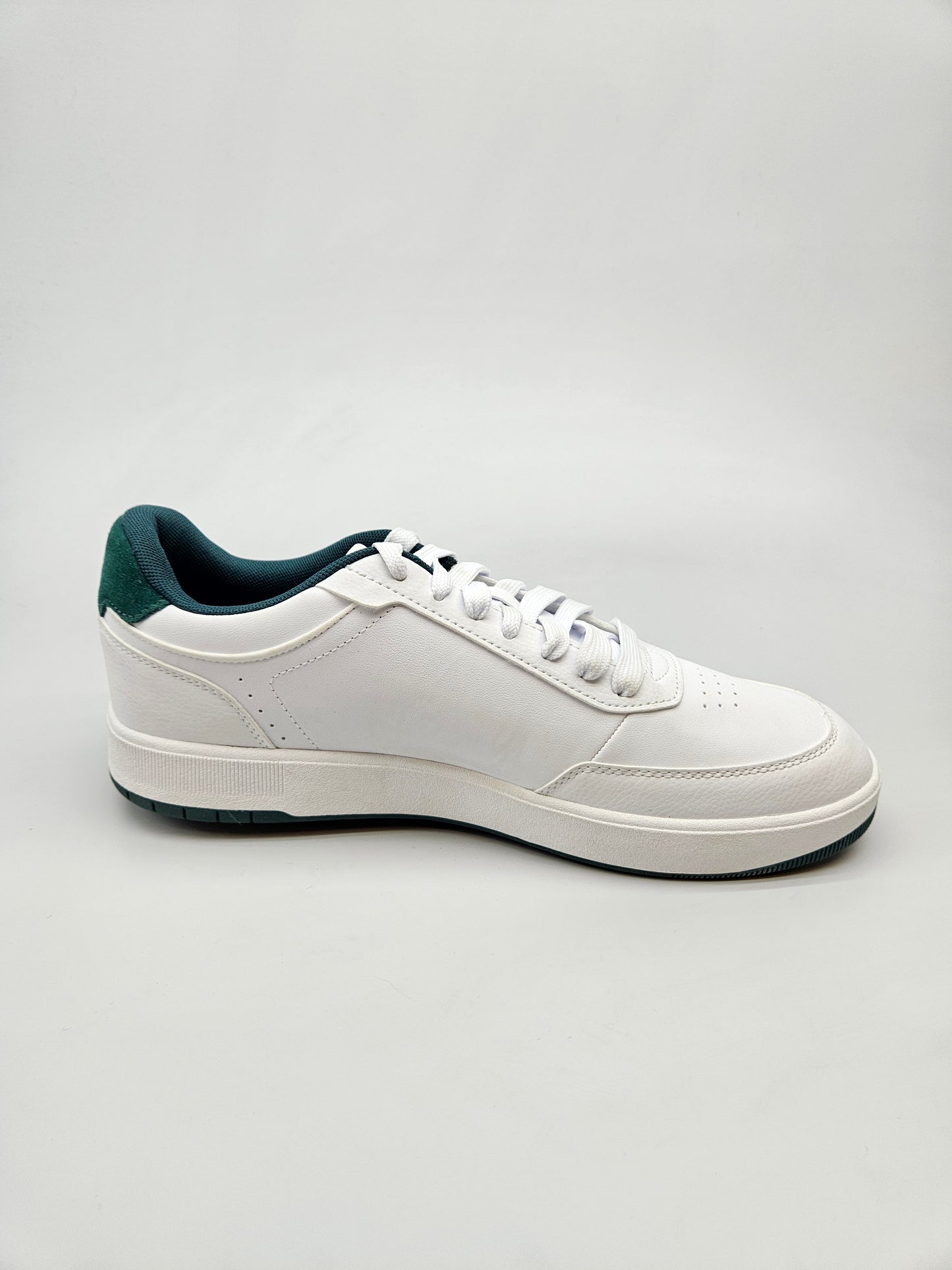 PUMA NOVI ORIGINAL PATIKI BR 42.5