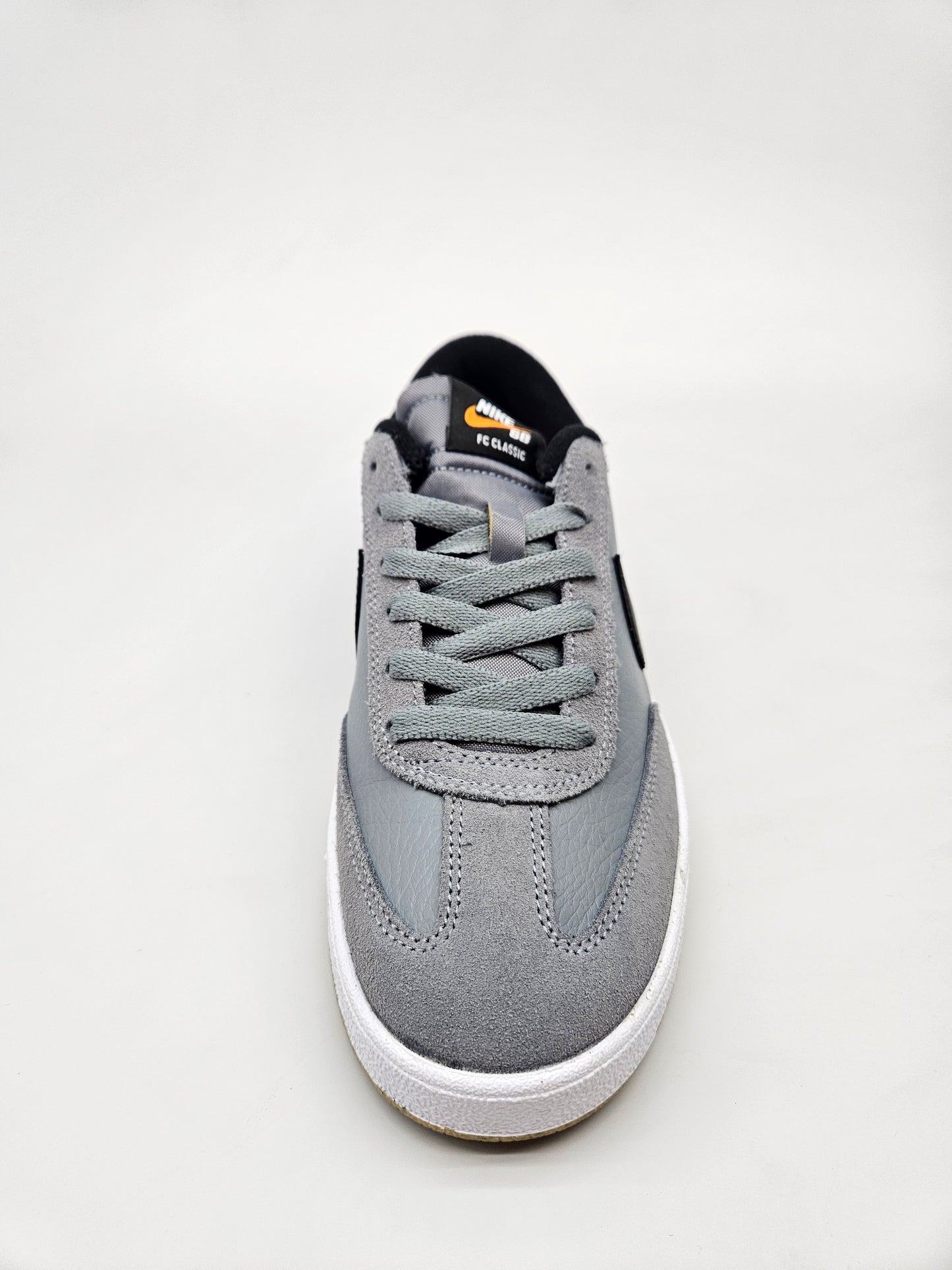 NIKE NOVI ORIGINAL PATIKI BR 40.5
