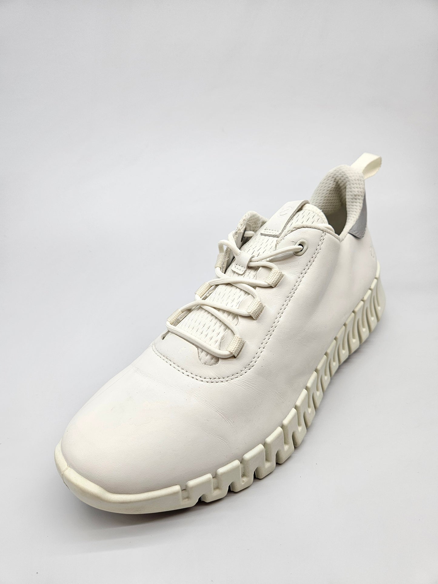 ECCO ORIGINAL KOZNI PATIKI BR 42