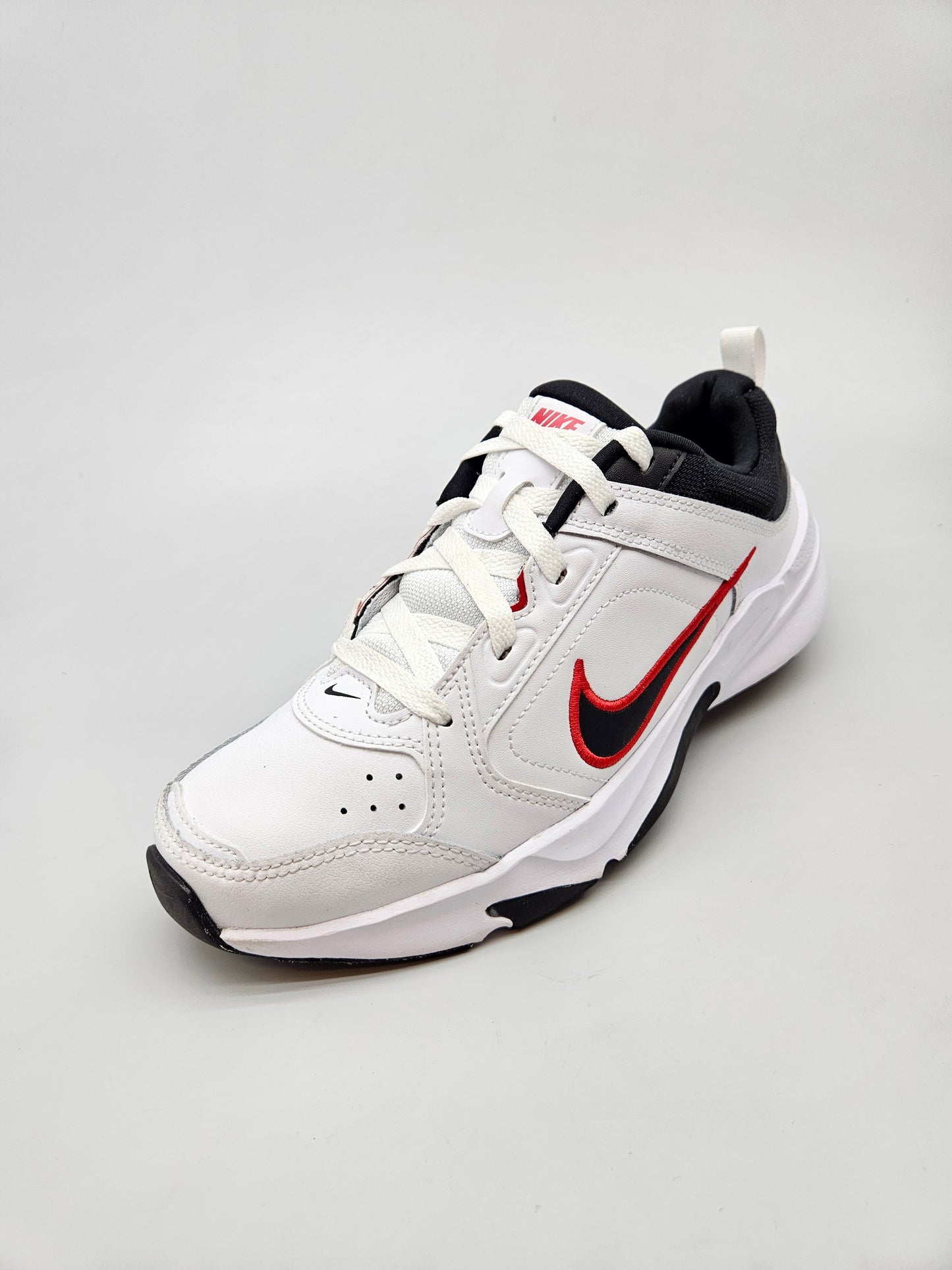 NIKE NOVI ORIGINAL PATIKI BR 40