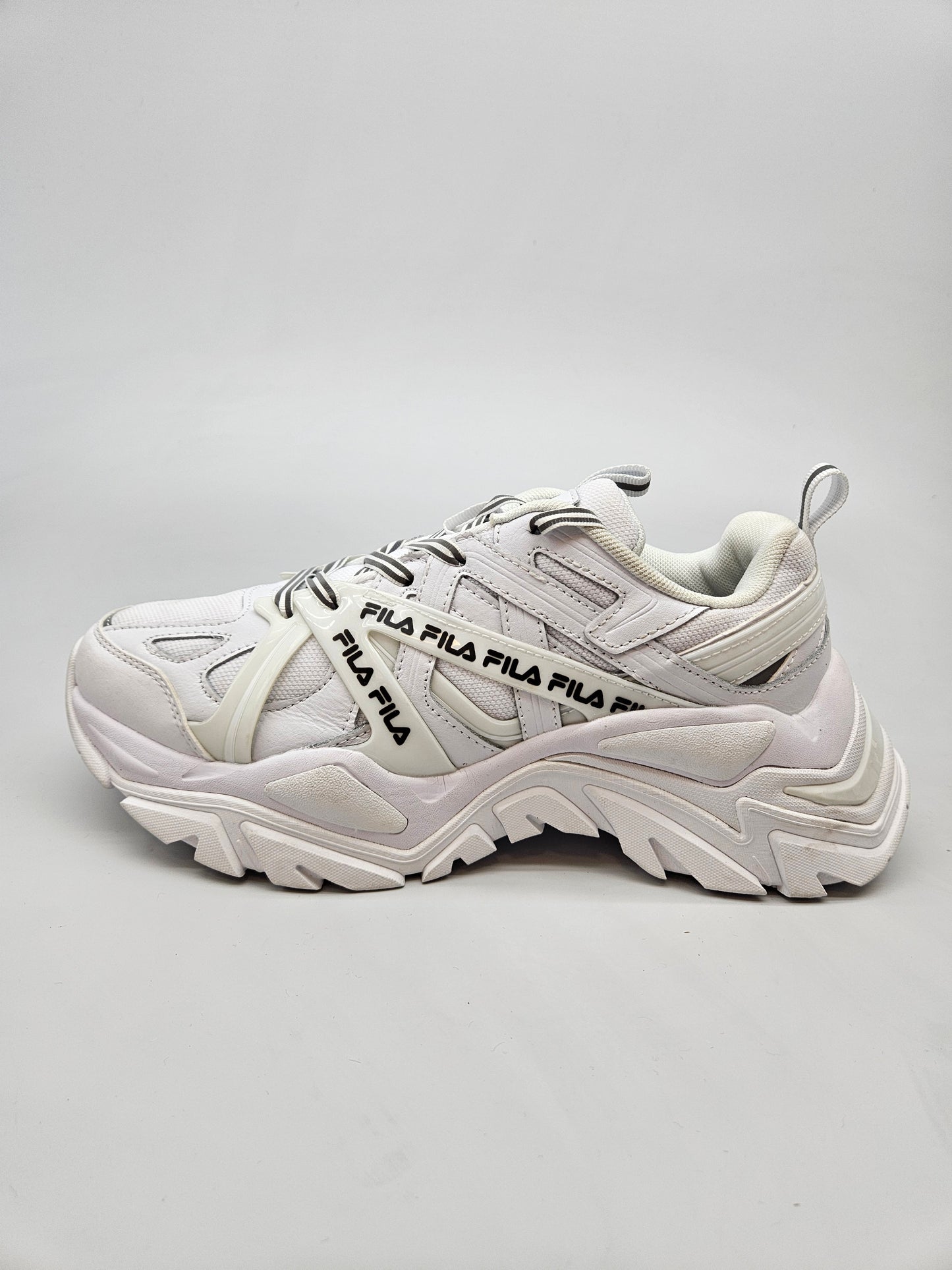 FILA NOVI ORIGINAL PATIKI BR 41