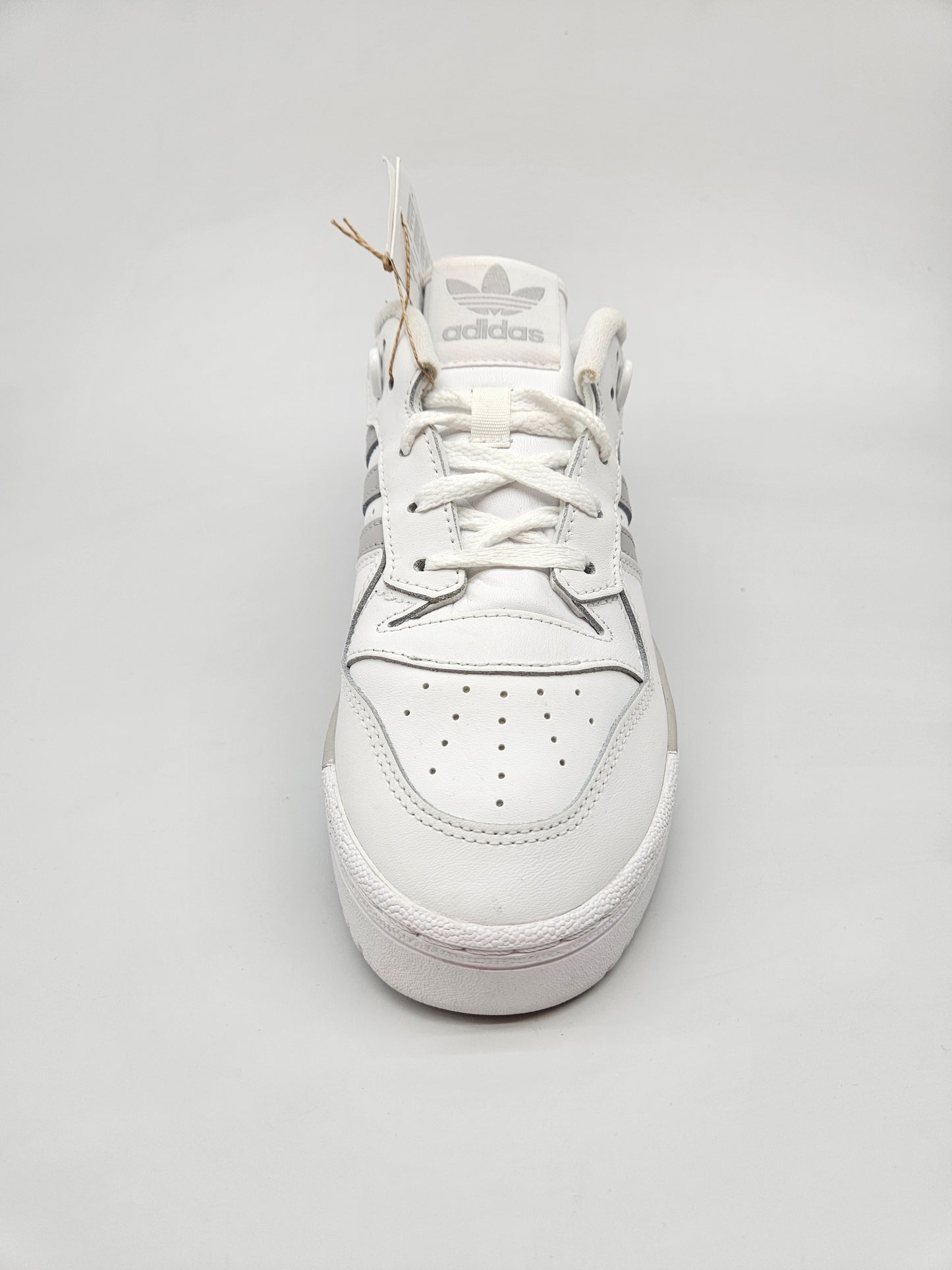ADIDAS NOVI ORIGINAL PATIKI BR 38