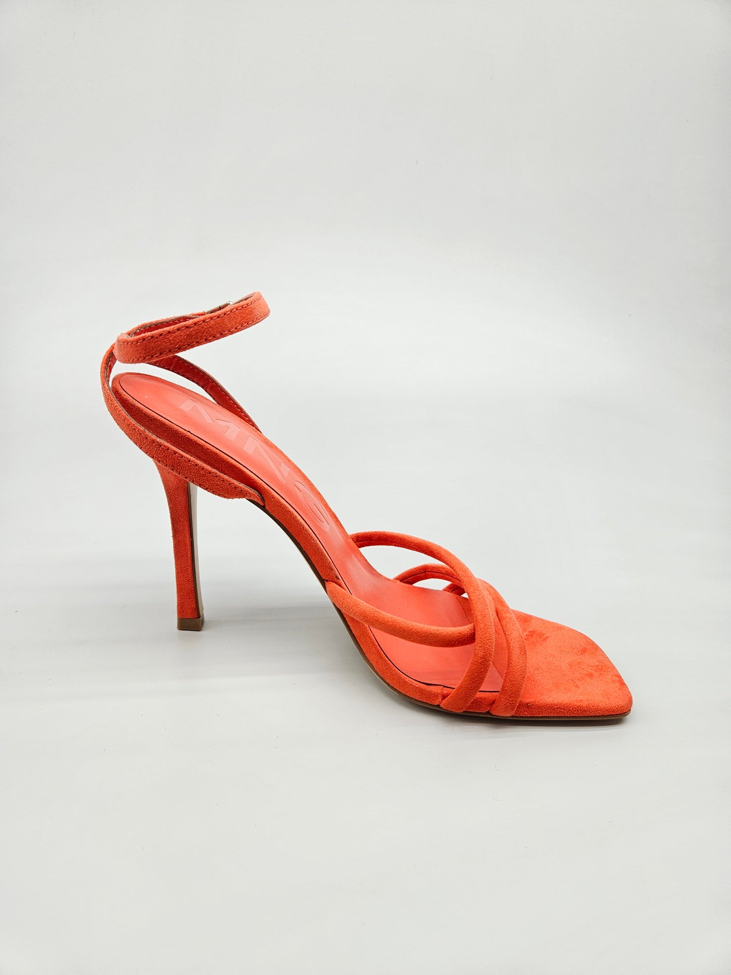MANGO NOVI ORIGINAL SANDALI BR 38
