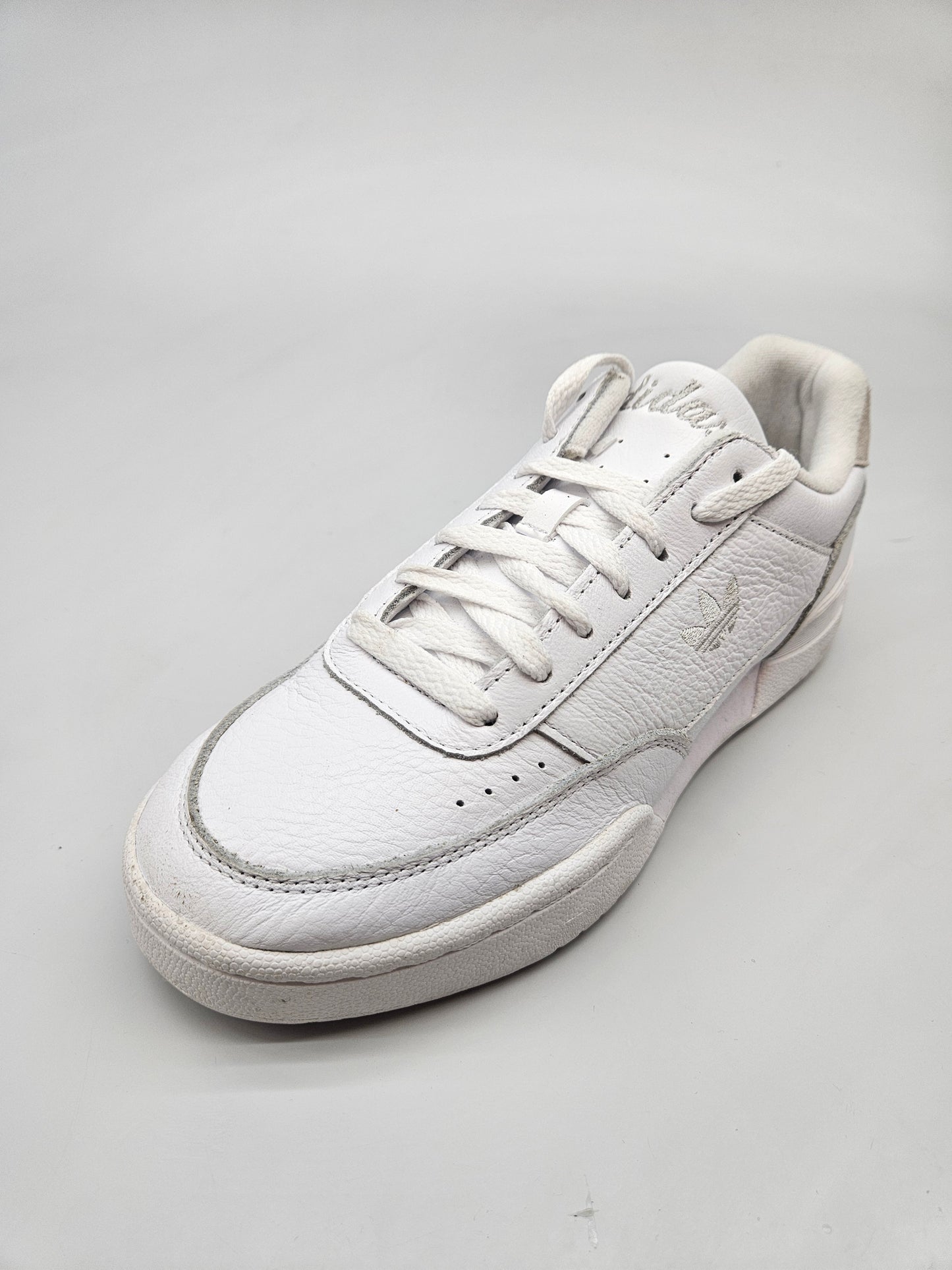 ADIDAS NOVI ORIGINAL PATIKI BR 40.5