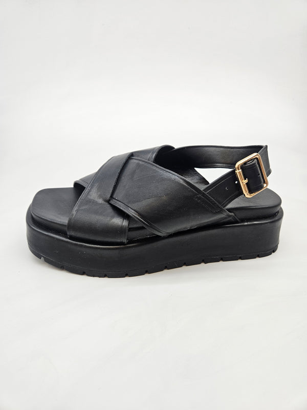 ORIGINAL KOZNI SANDALI BR 38.5