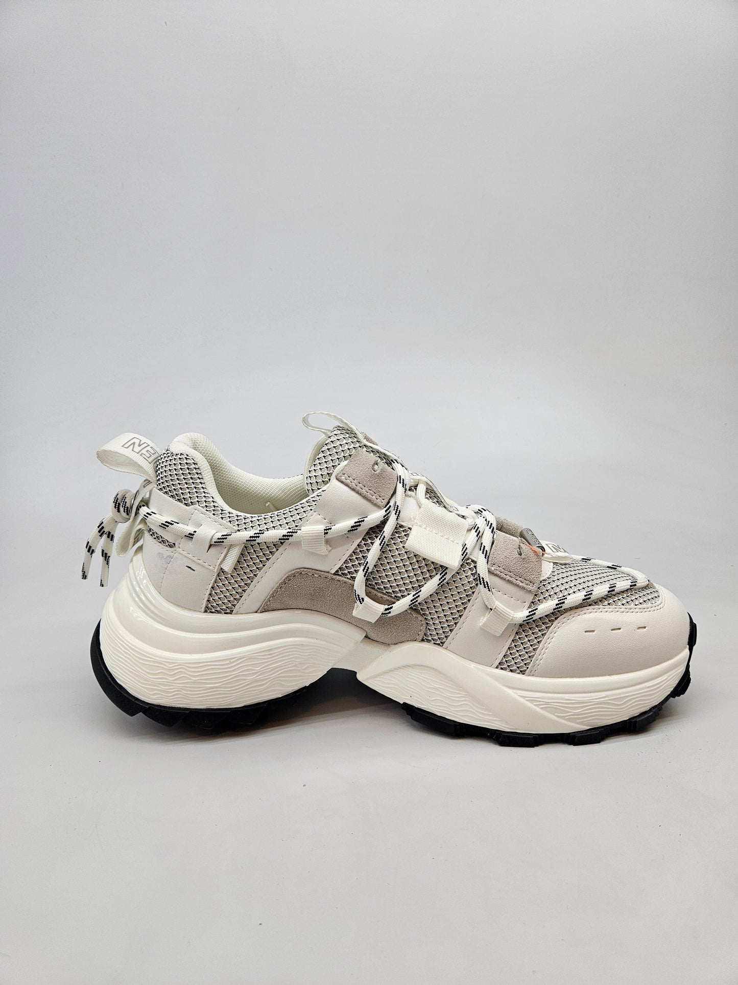 STEVE MADDEN NOVI ORIGINAL PATIKI BR 41