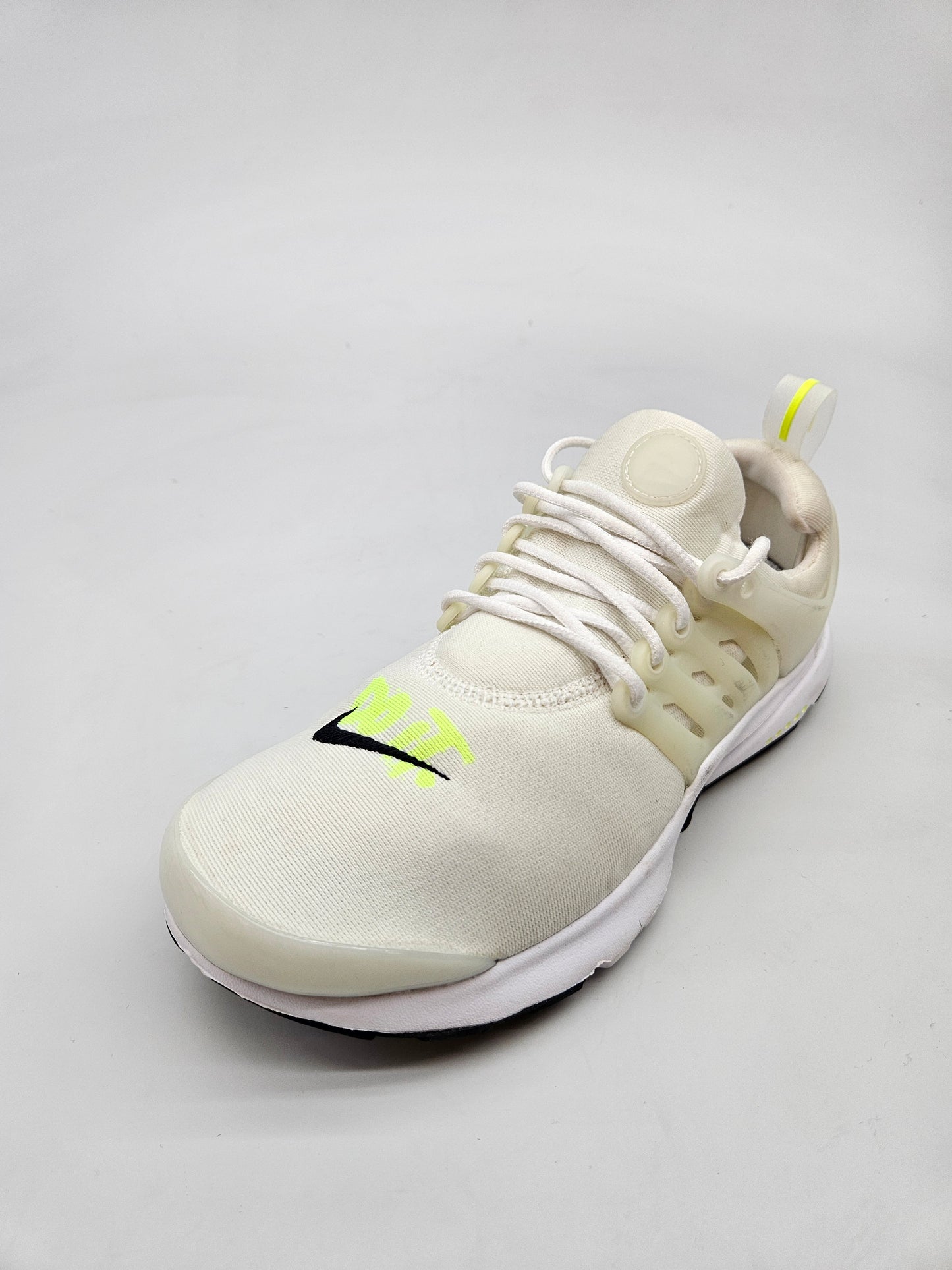 NIKE NOVI ORIGINAL PATIKI BR 37.5