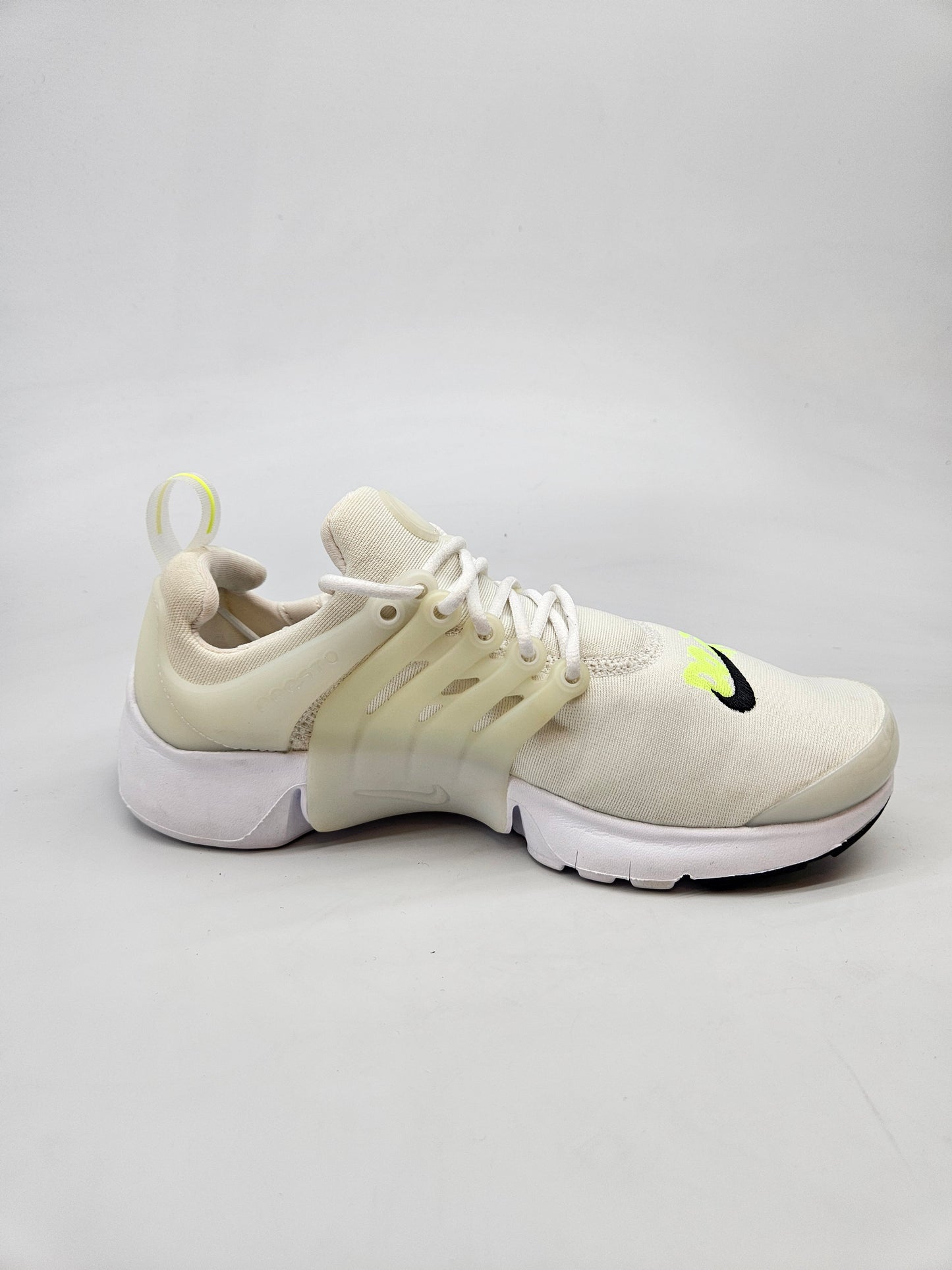 NIKE NOVI ORIGINAL PATIKI BR 37.5