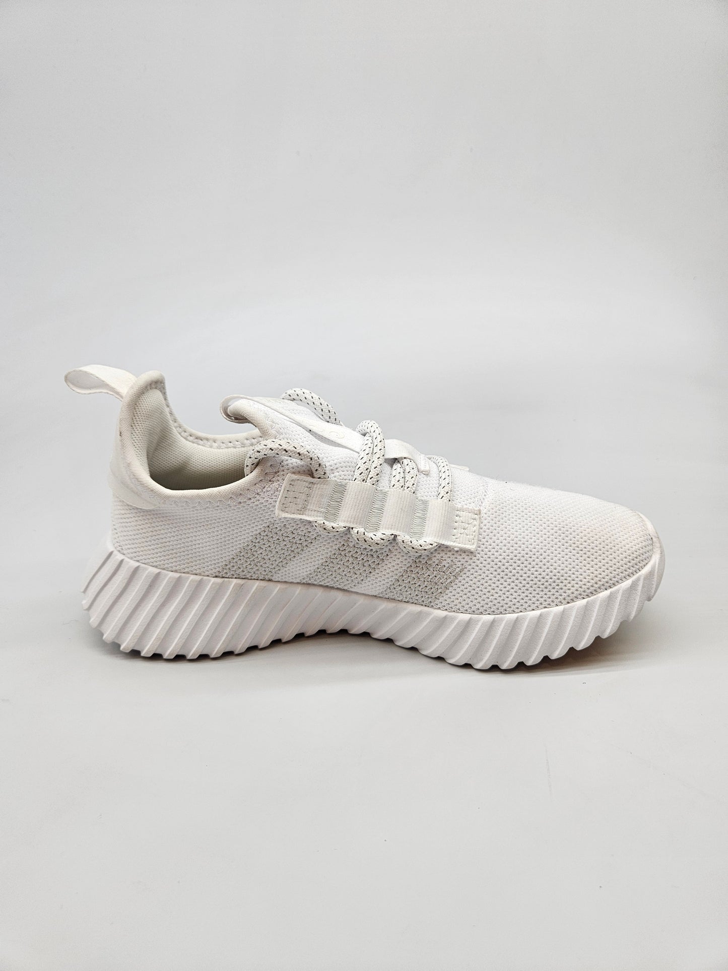ADIDAS NOVI ORIGINAL PATIKI BR 38