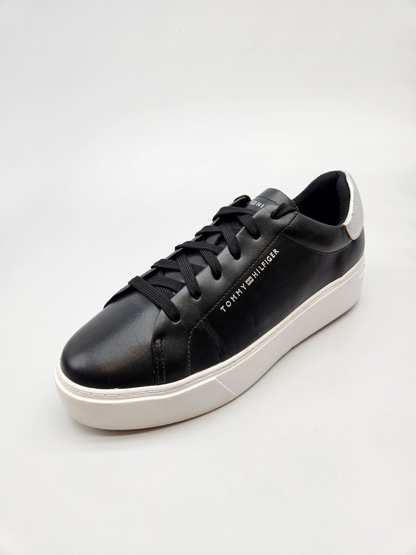 TOMMY HILFIGER ORIGINAL PATIKI BR 38