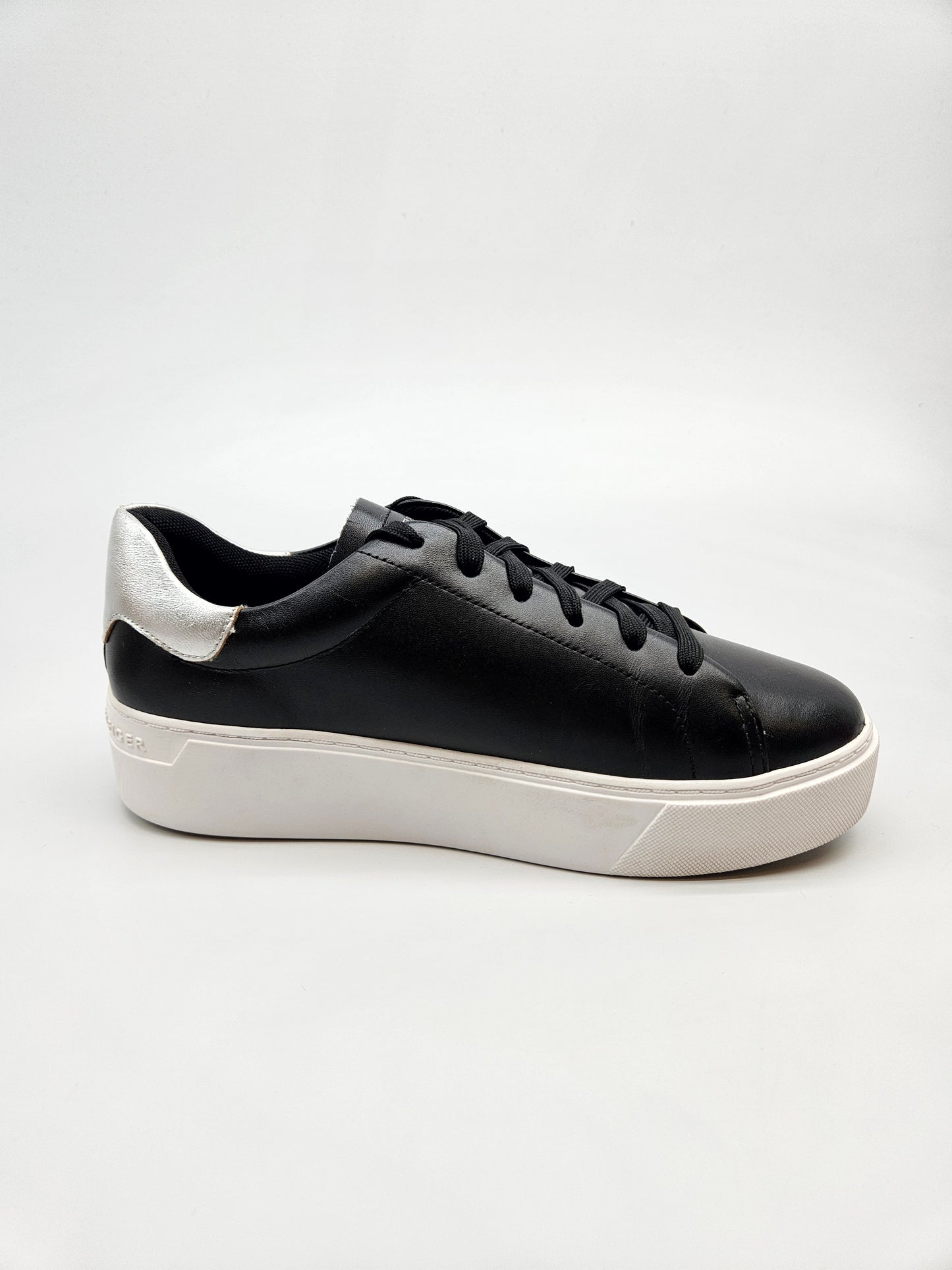 TOMMY HILFIGER ORIGINAL PATIKI BR 38