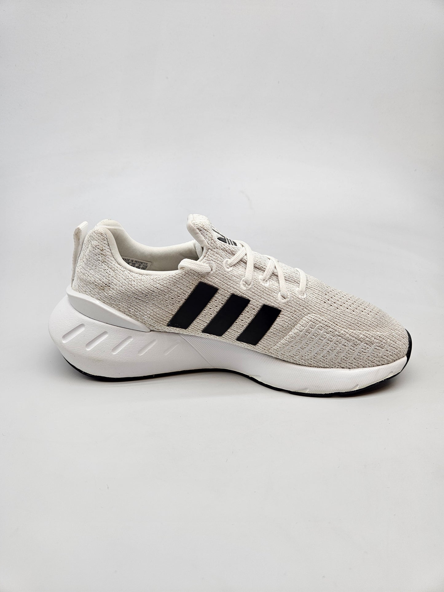 ADIDAS NOVI ORIGINAL PATIKI BR 38
