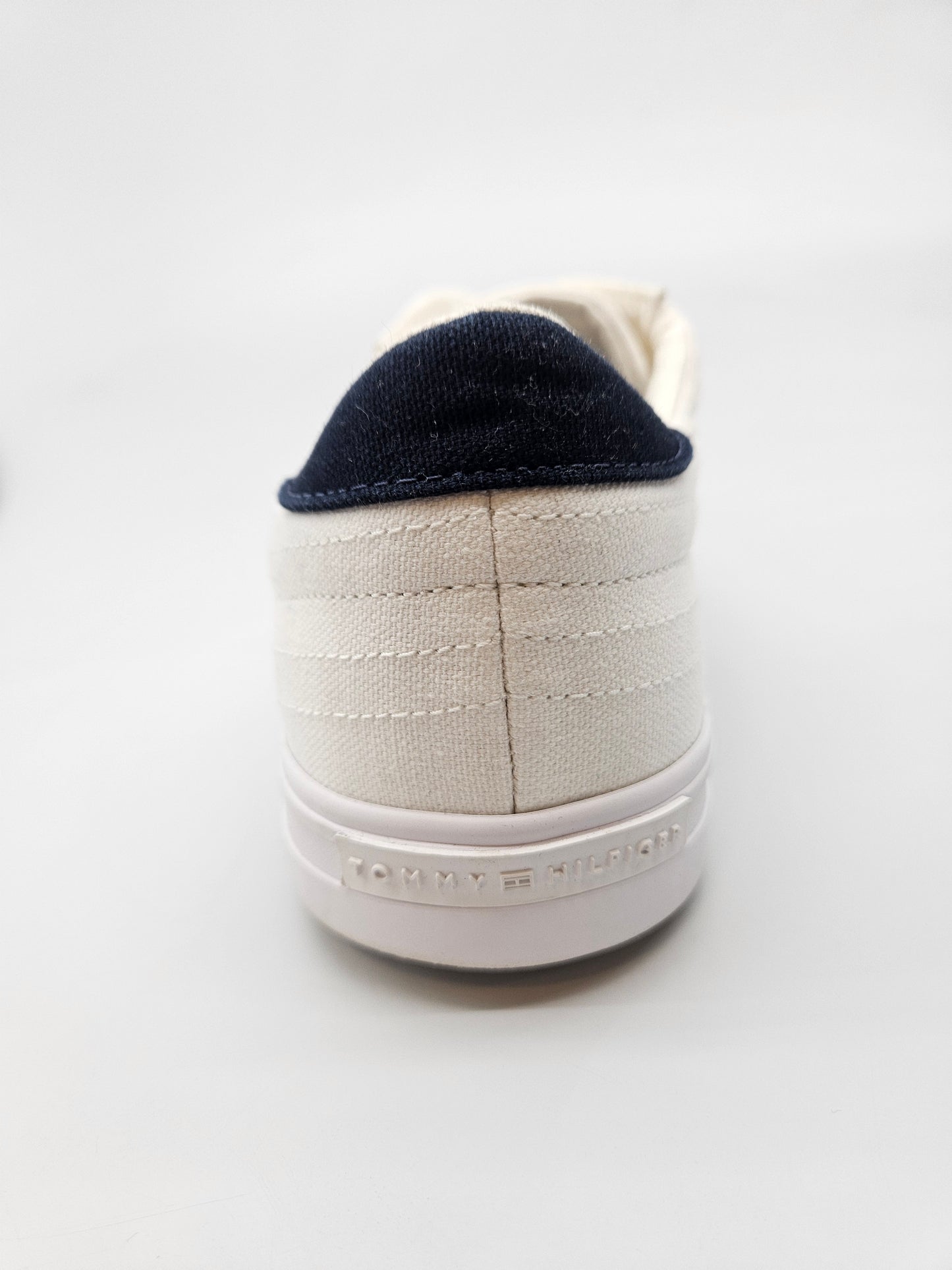 TOMMY HILFIGER ORIGINAL PATIKI BR 44