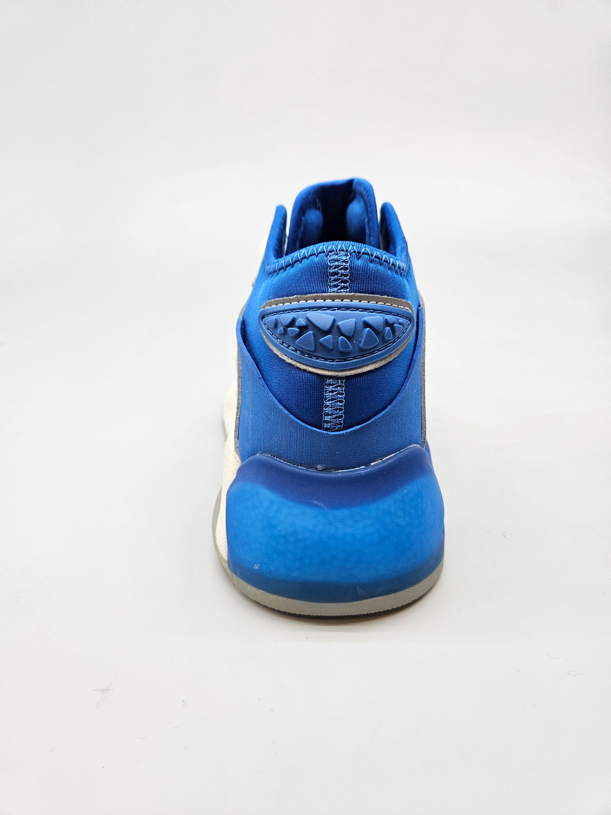 ADIDAS NOVI ORIGINAL PATIKI BR 39
