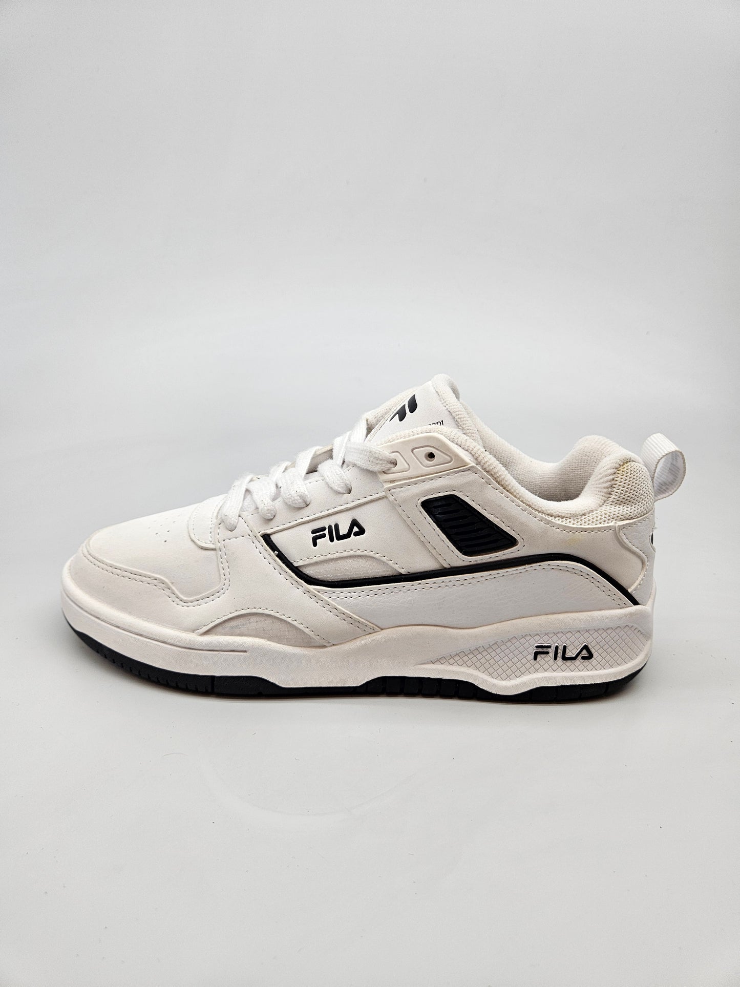 FILA NOVI ORIGINAL PATIKI BR 38.5