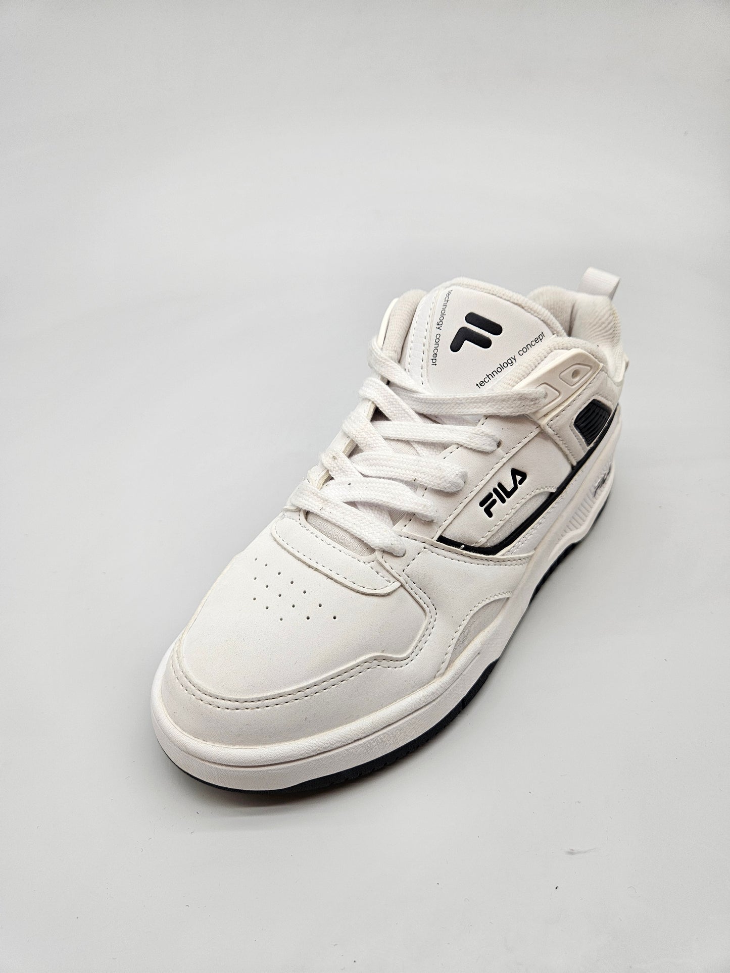 FILA NOVI ORIGINAL PATIKI BR 38.5
