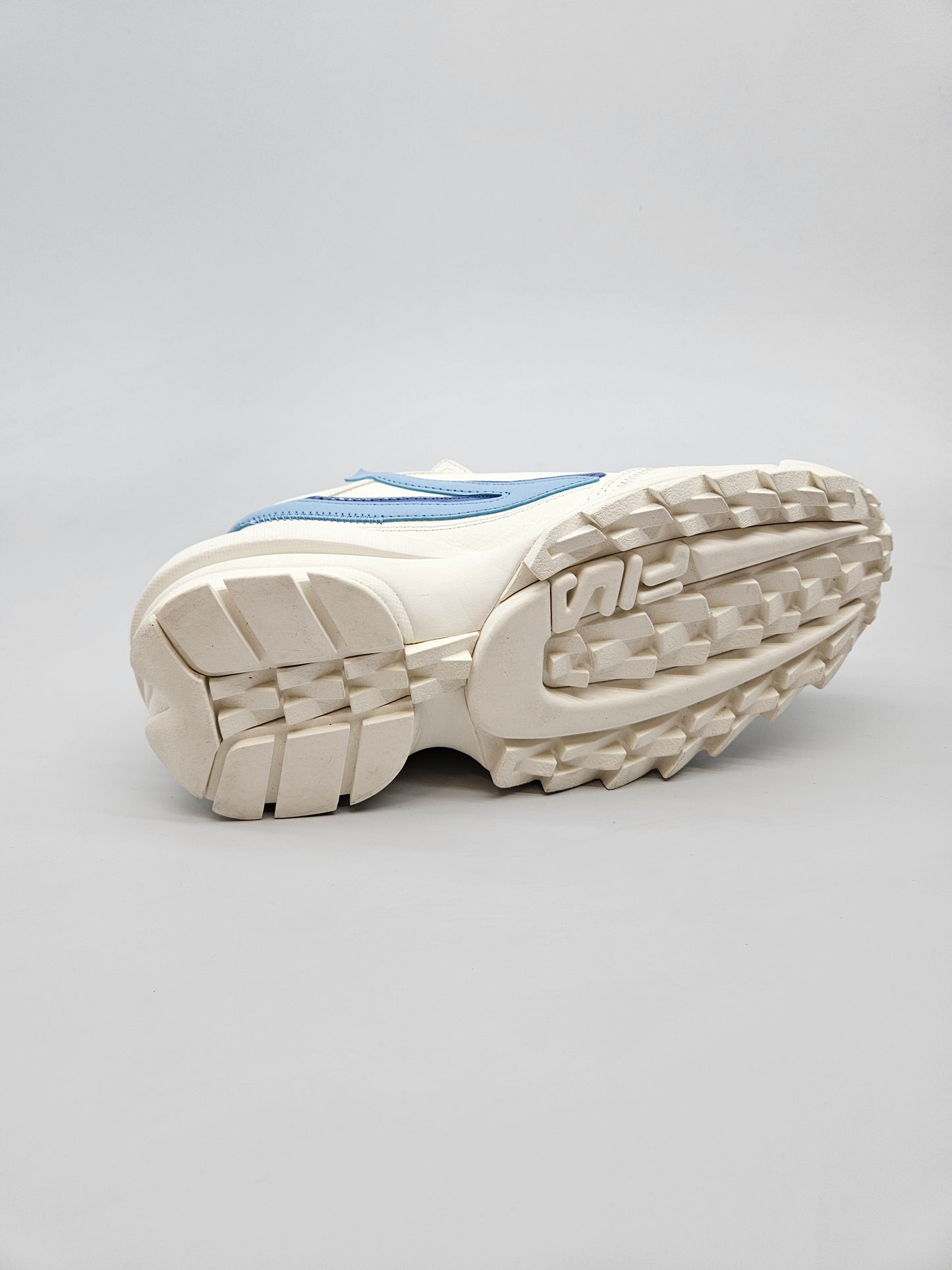 FILA NOVI ORIGINAL PATIKI BR 40