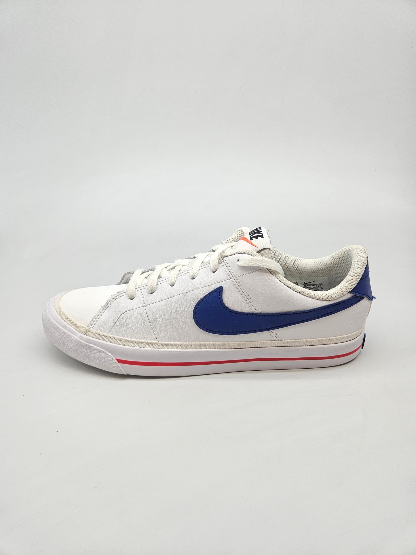 NIKE NOVI ORIGINAL PATIKI BR 39