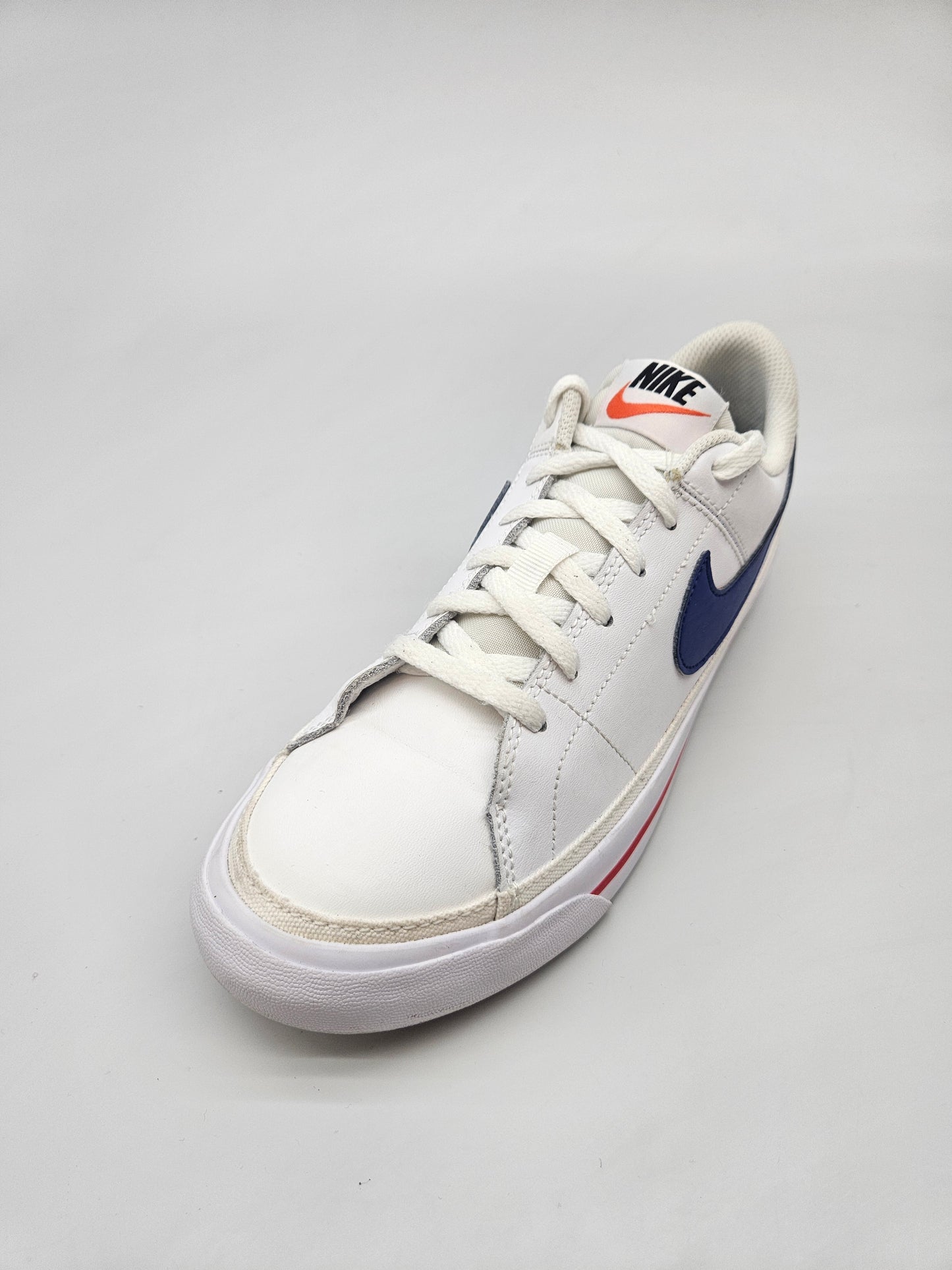 NIKE NOVI ORIGINAL PATIKI BR 39