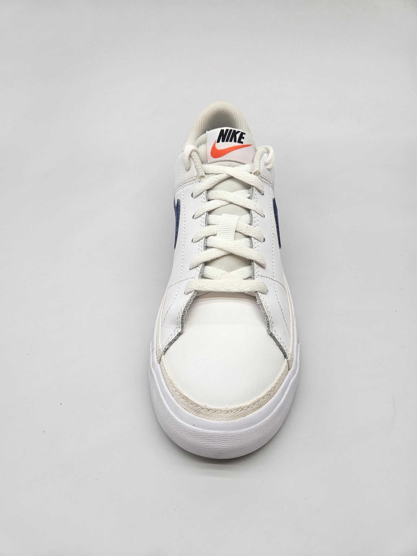 NIKE NOVI ORIGINAL PATIKI BR 39