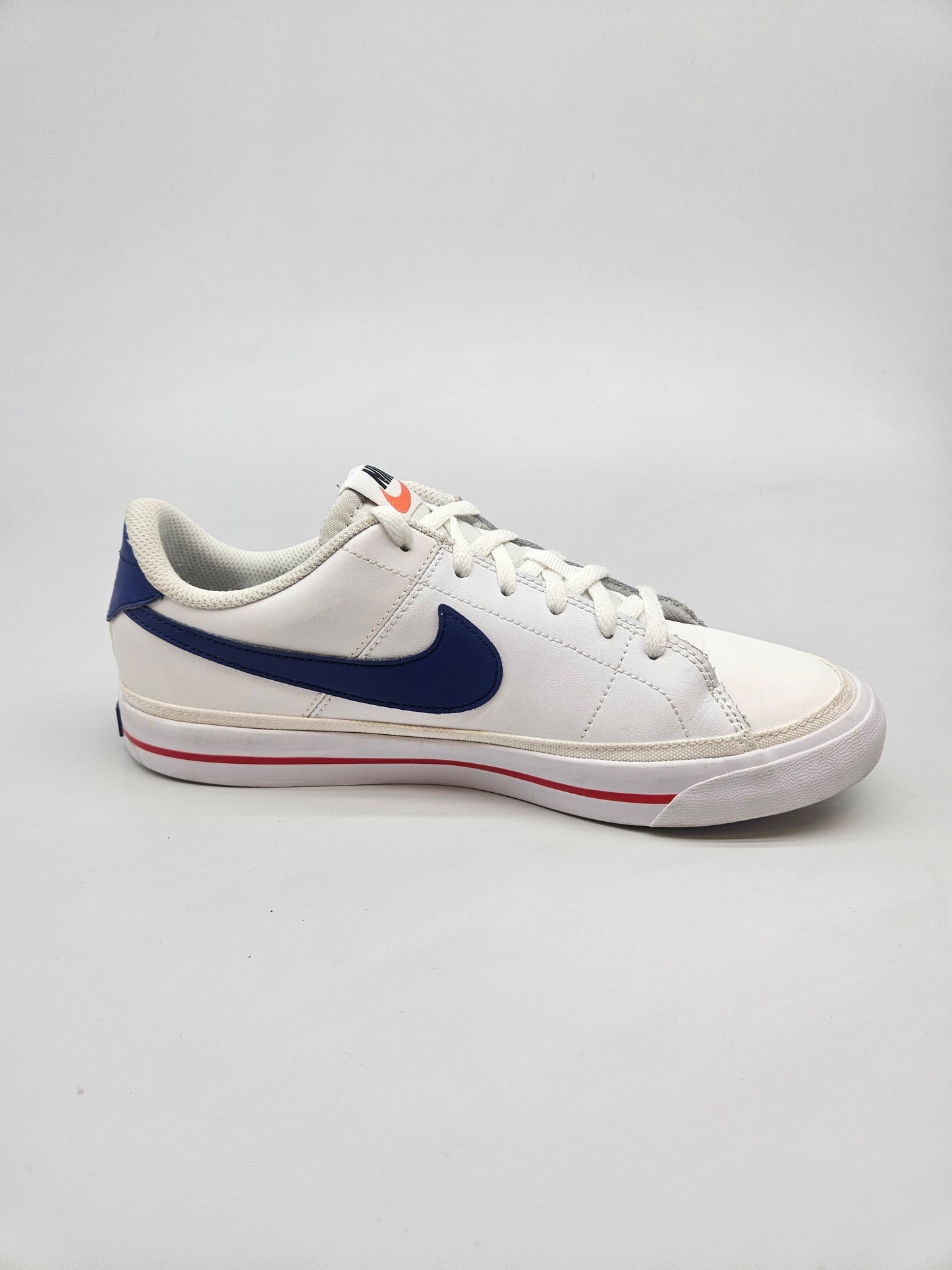 NIKE NOVI ORIGINAL PATIKI BR 39