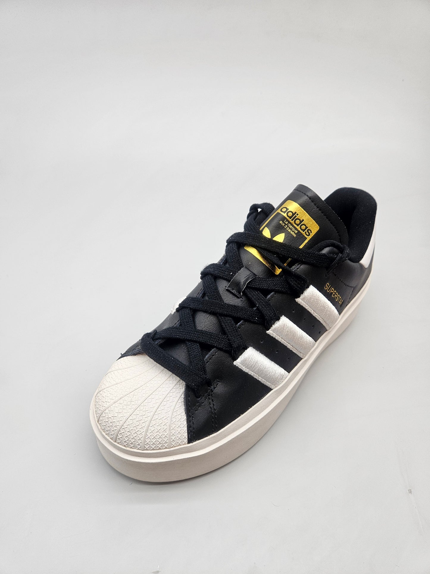 ADIDAS NOVI ORIGINAL PATIKI BR 40