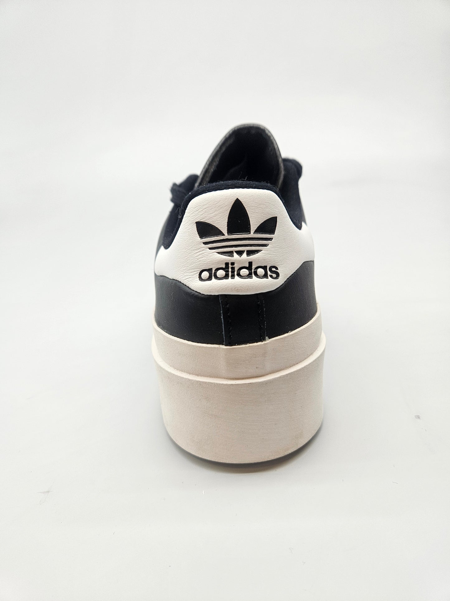 ADIDAS NOVI ORIGINAL PATIKI BR 40