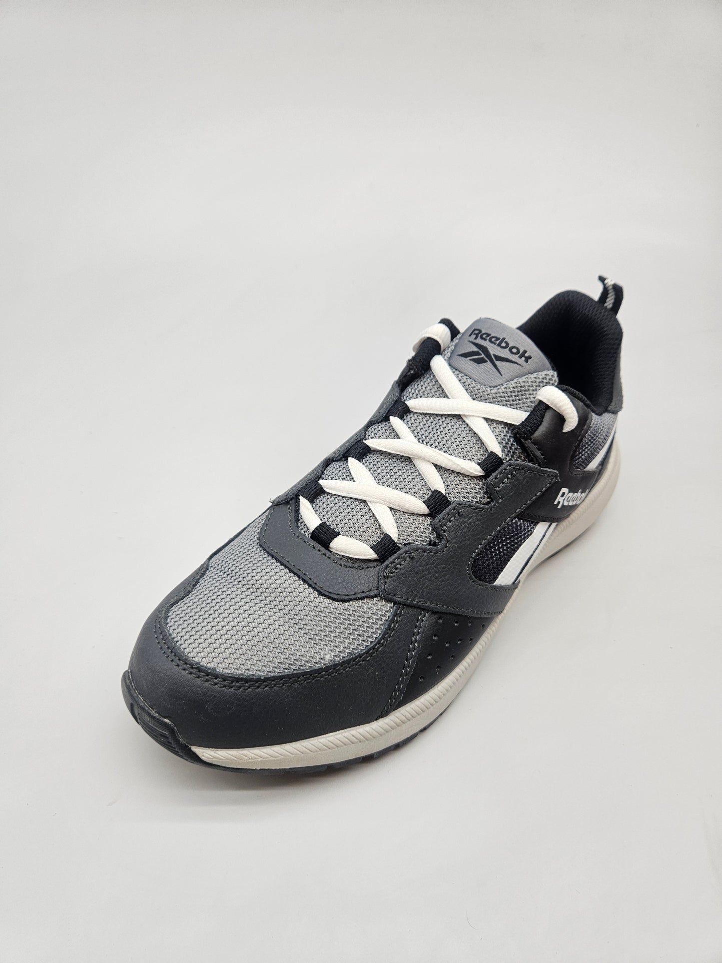 REEBOK NOVI ORIGINAL PATIKI BR 37