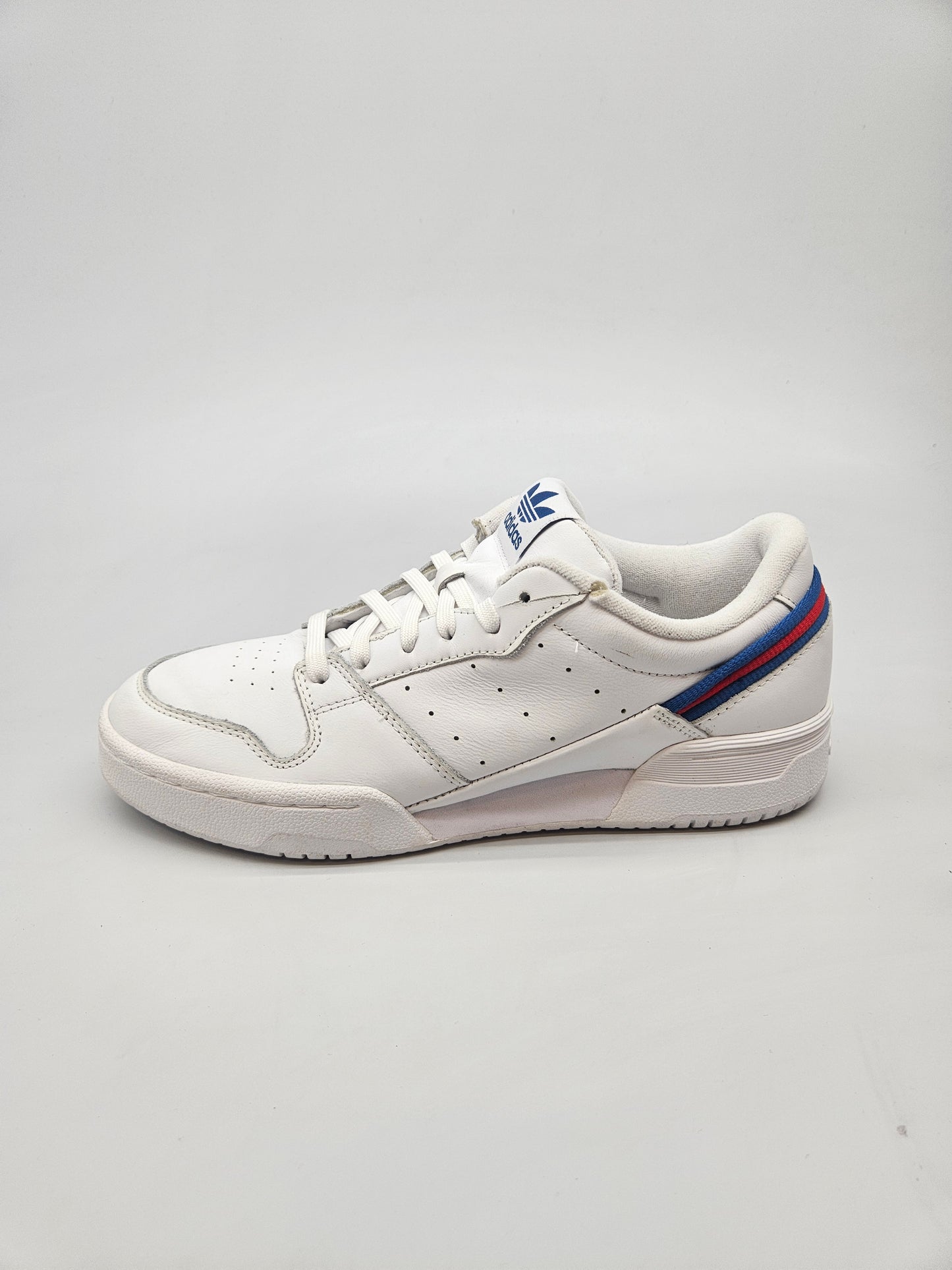 ADIDAS NOVI ORIGINAL PATIKI BR 43