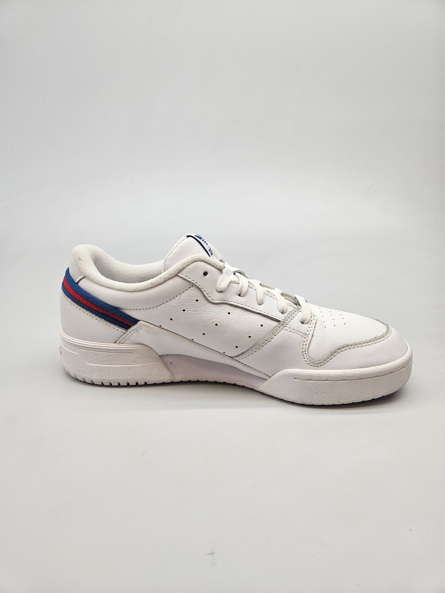ADIDAS NOVI ORIGINAL PATIKI BR 43