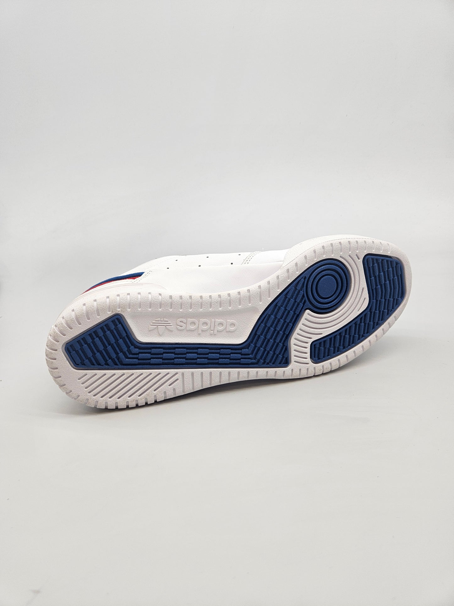 ADIDAS NOVI ORIGINAL PATIKI BR 43