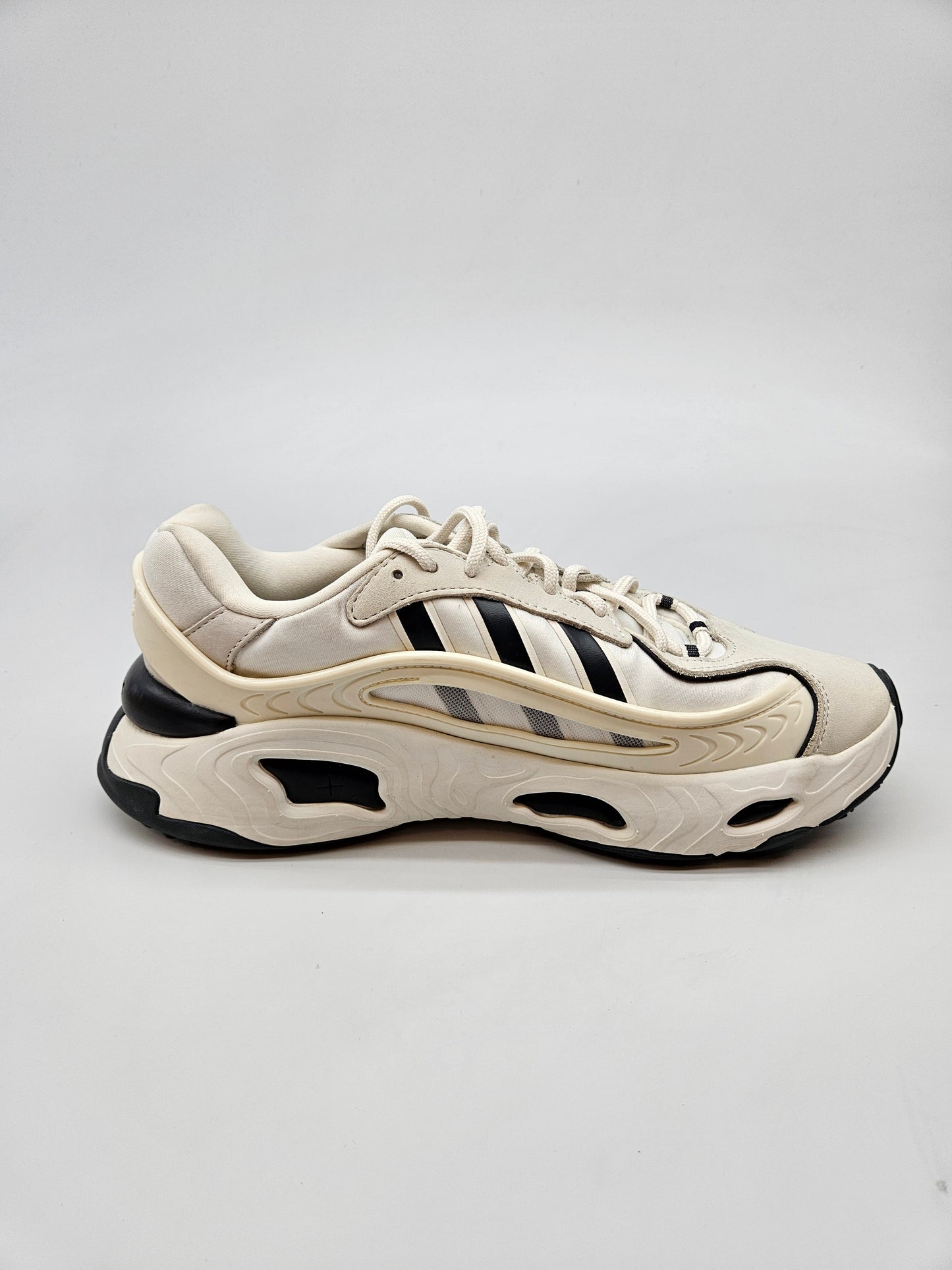 ADIDAS NOVI ORIGINAL PATIKI BR 41