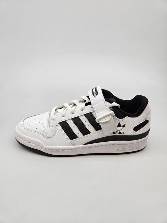 ADIDAS ORIGINAL NOVI PATIKI BR 40