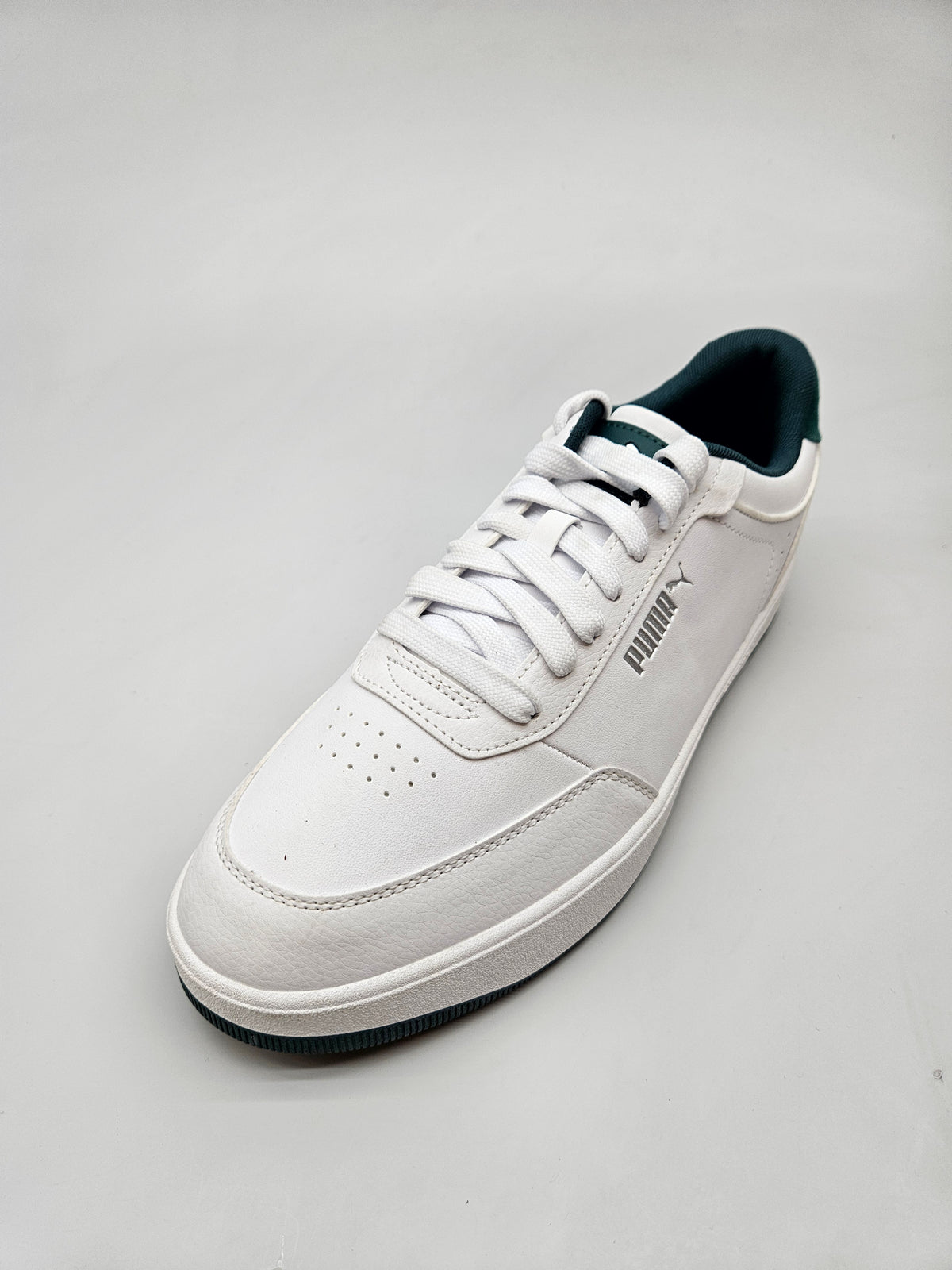 PUMA NOVI ORIGINAL PATIKI BR 42.5