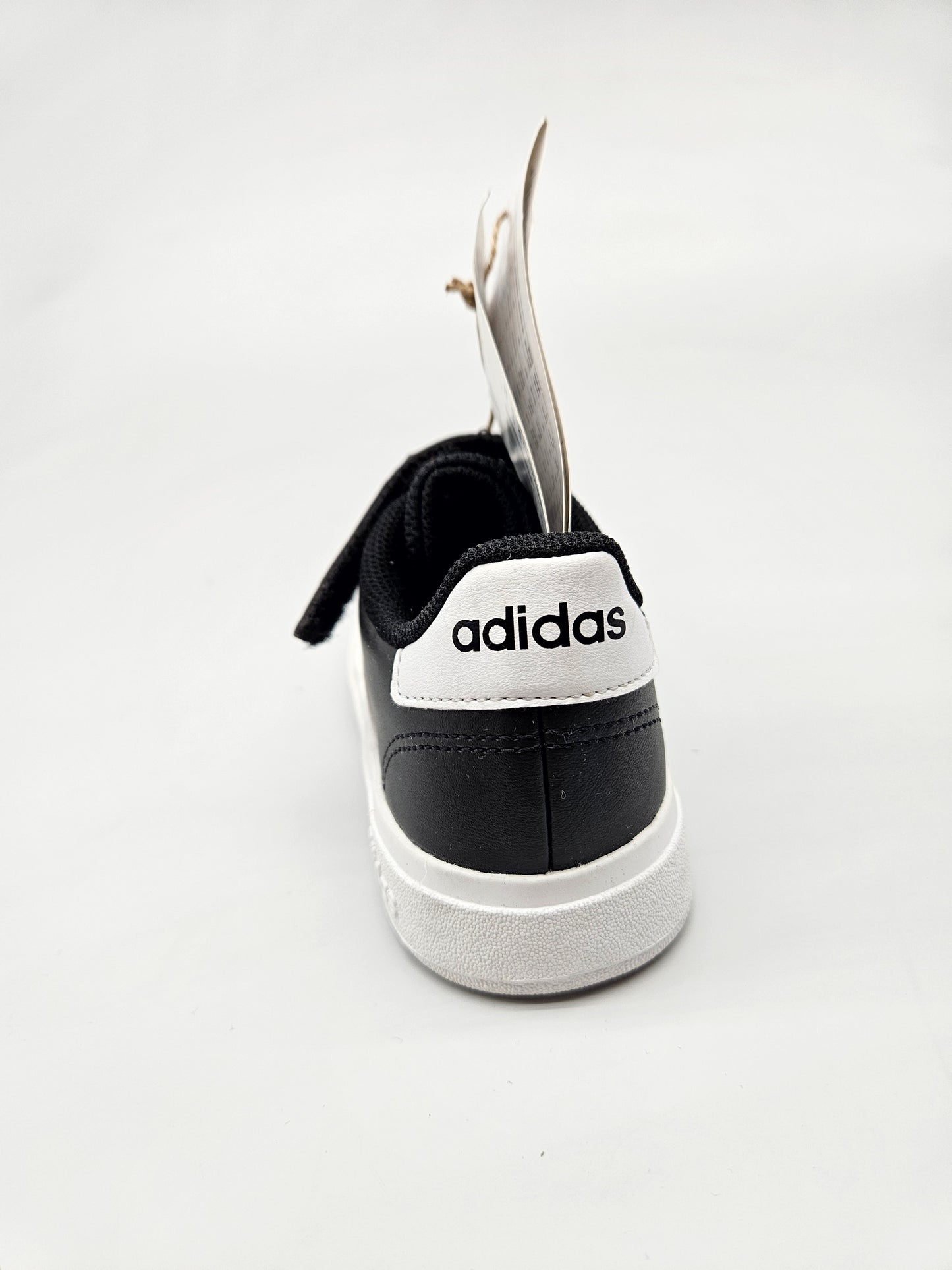 ADIDAS NOVI ORIGINAL PATIKI BR 28