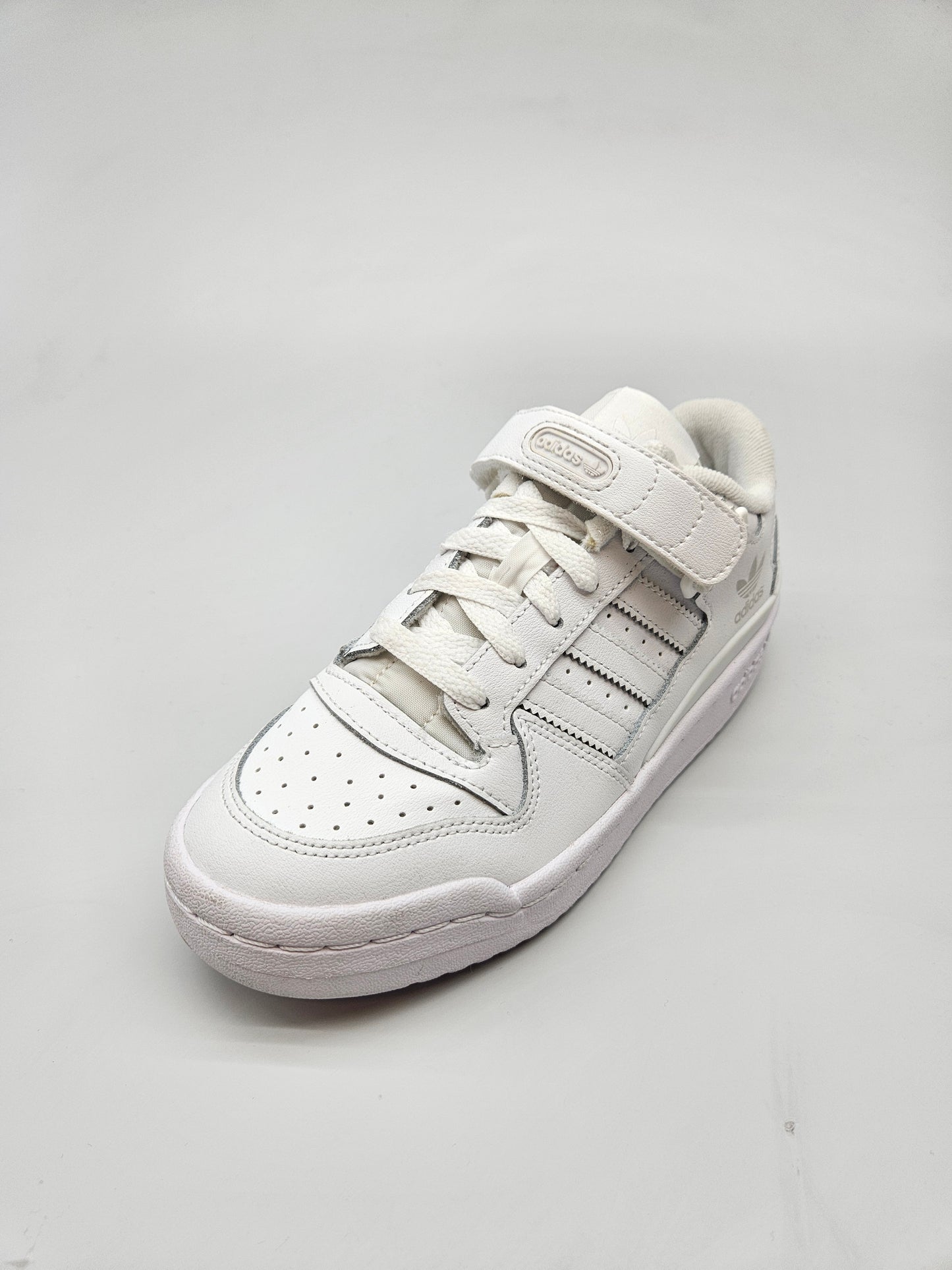 ADIDAS NOVI ORIGINAL PATIKI BR 36.5