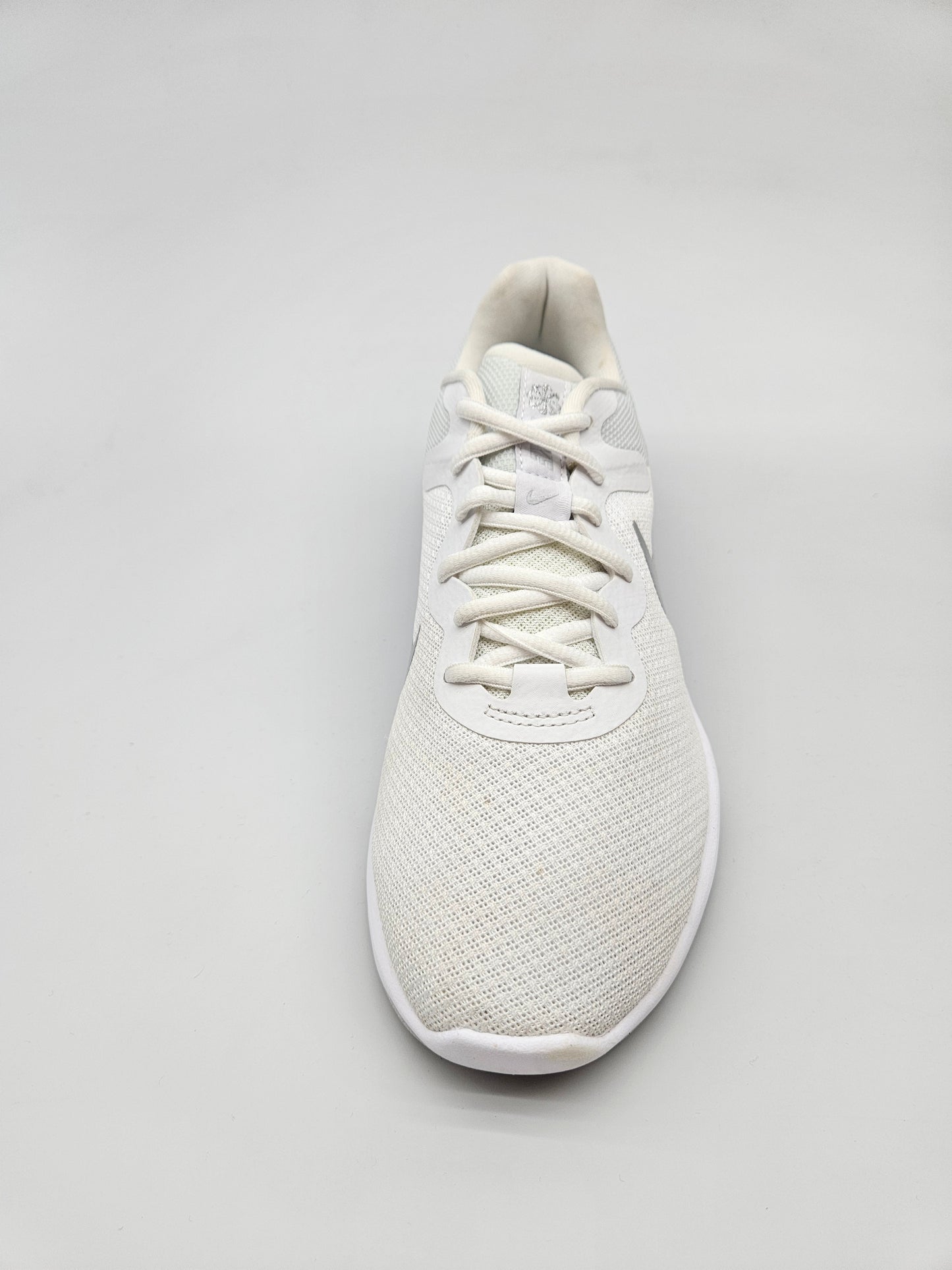 NIKE NOVI ORIGINAL PATIKI BR 40.5