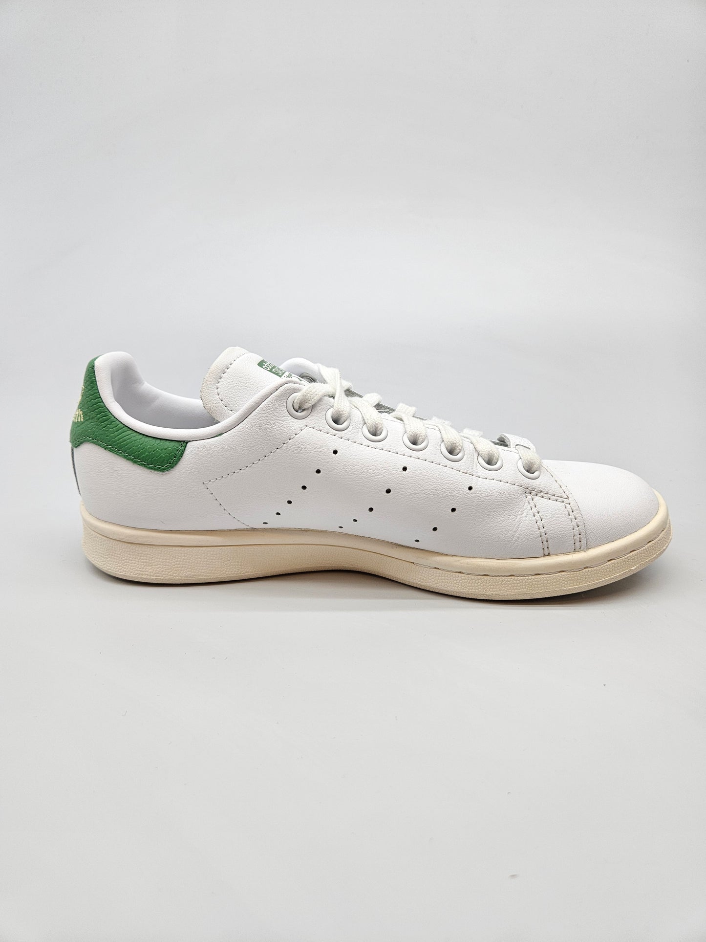ADIDAS NOVI ORIGINAL PATIKI BR 38.5