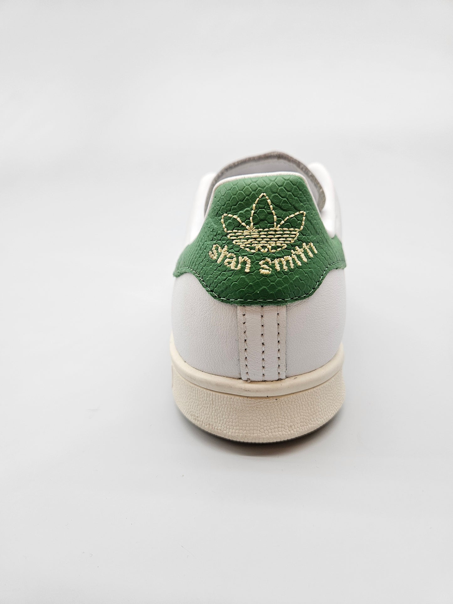 ADIDAS NOVI ORIGINAL PATIKI BR 38.5