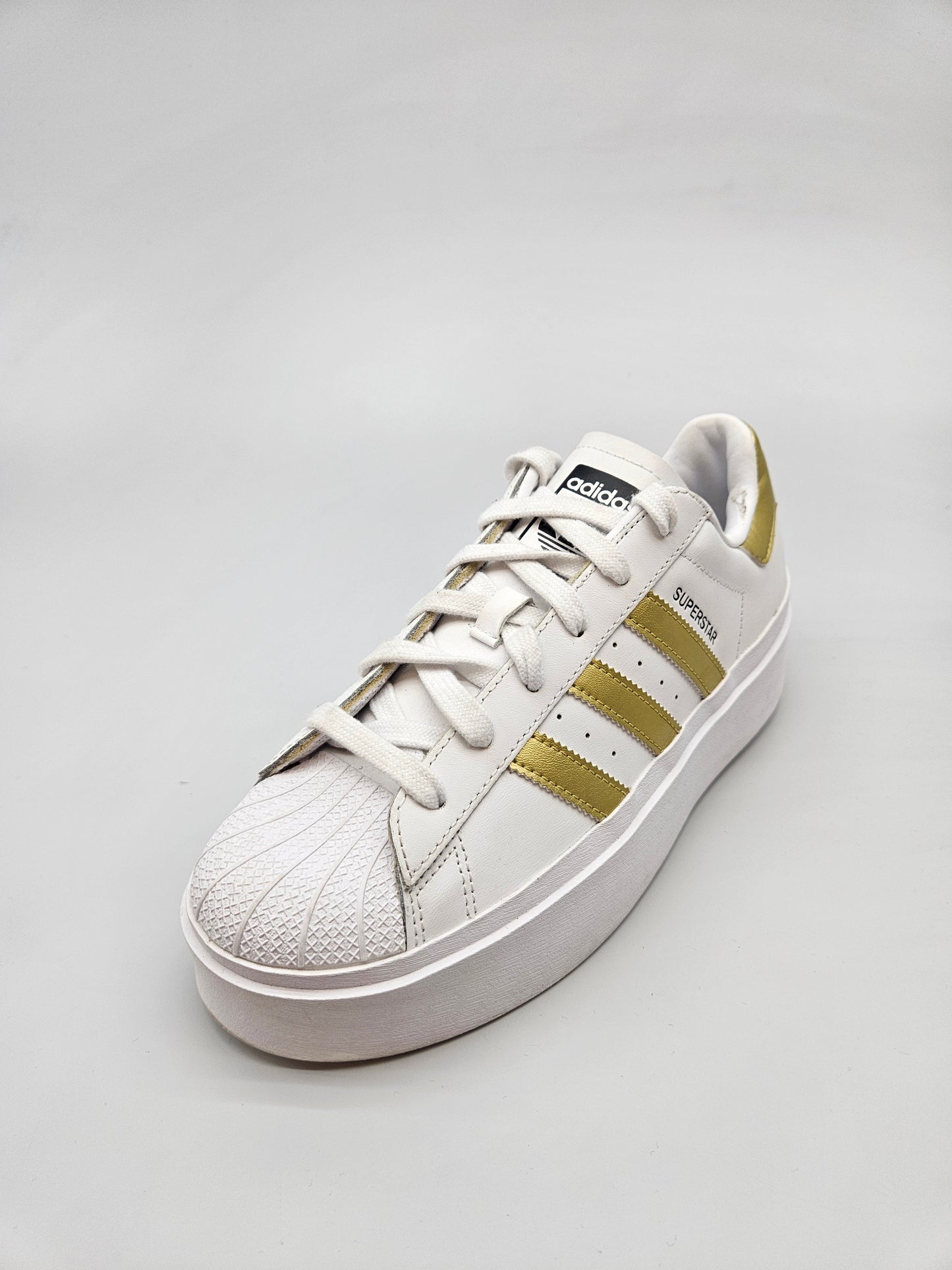 ADIDAS NOVI ORIGINAL PATIKI BR 39