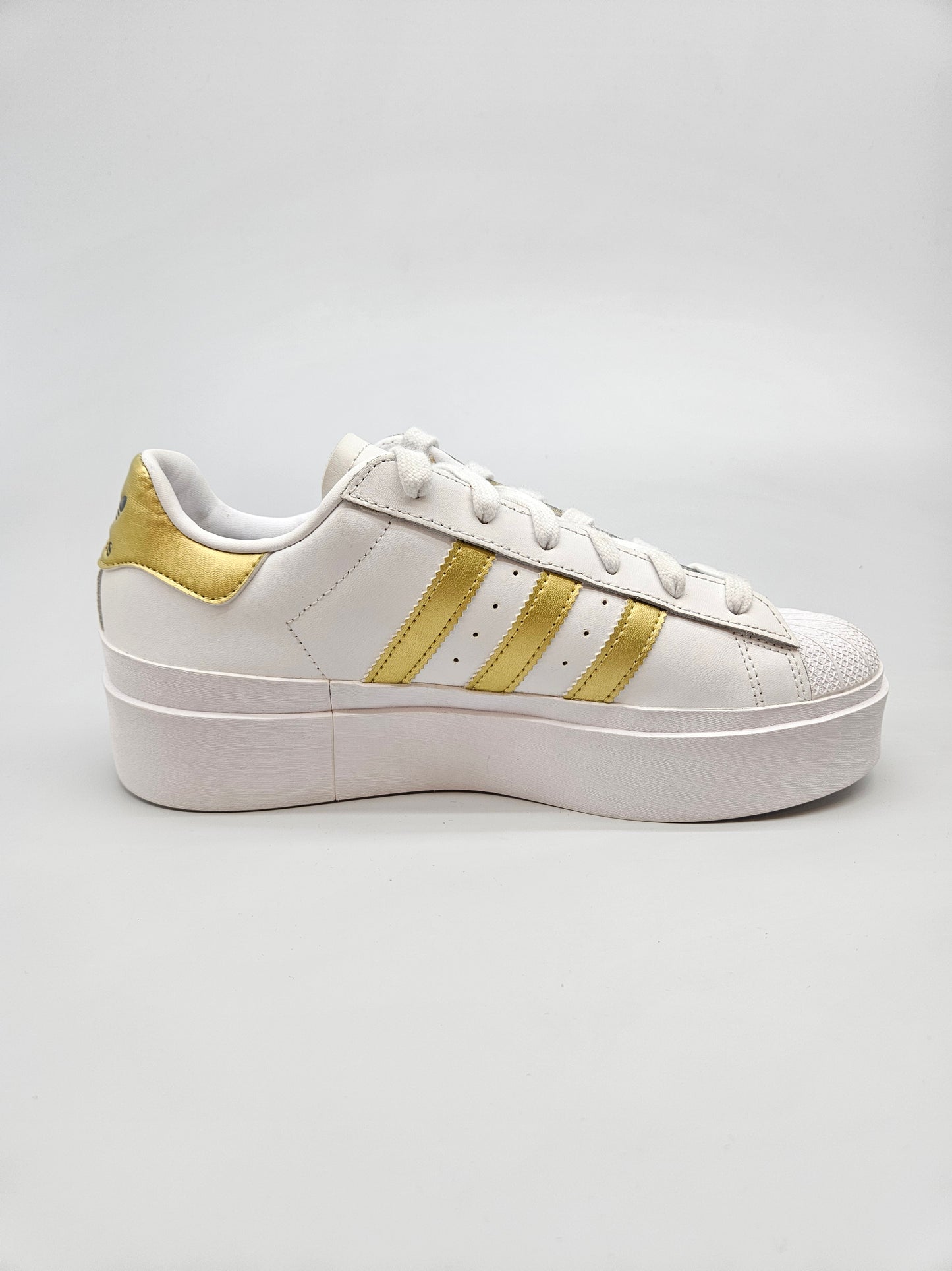 ADIDAS NOVI ORIGINAL PATIKI BR 39