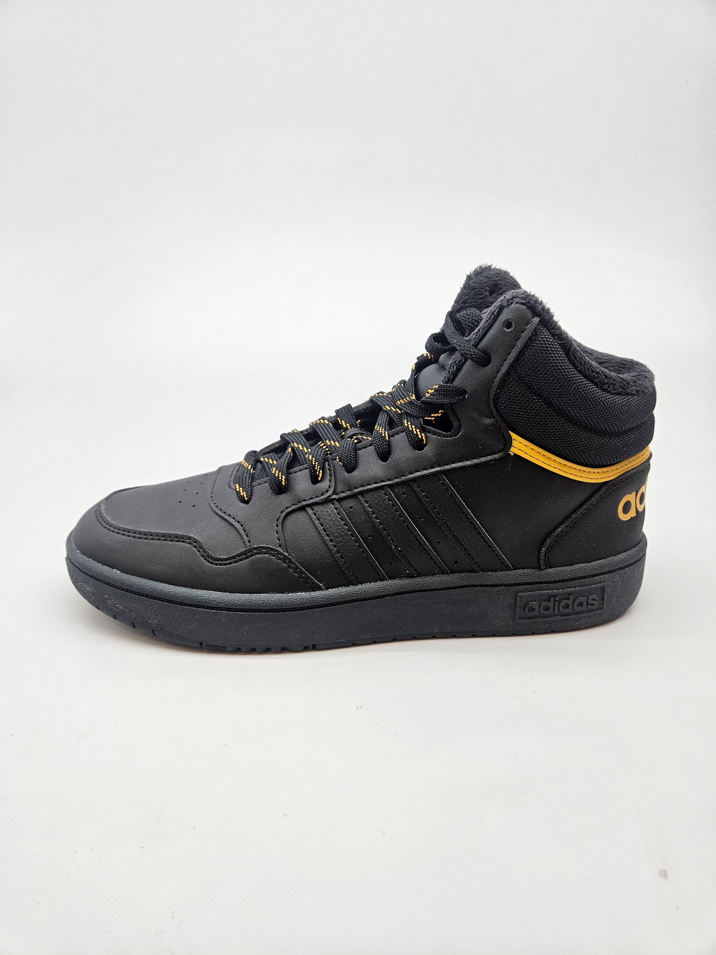 ADIDAS NOVI ORIGINAL PATIKI BR 39