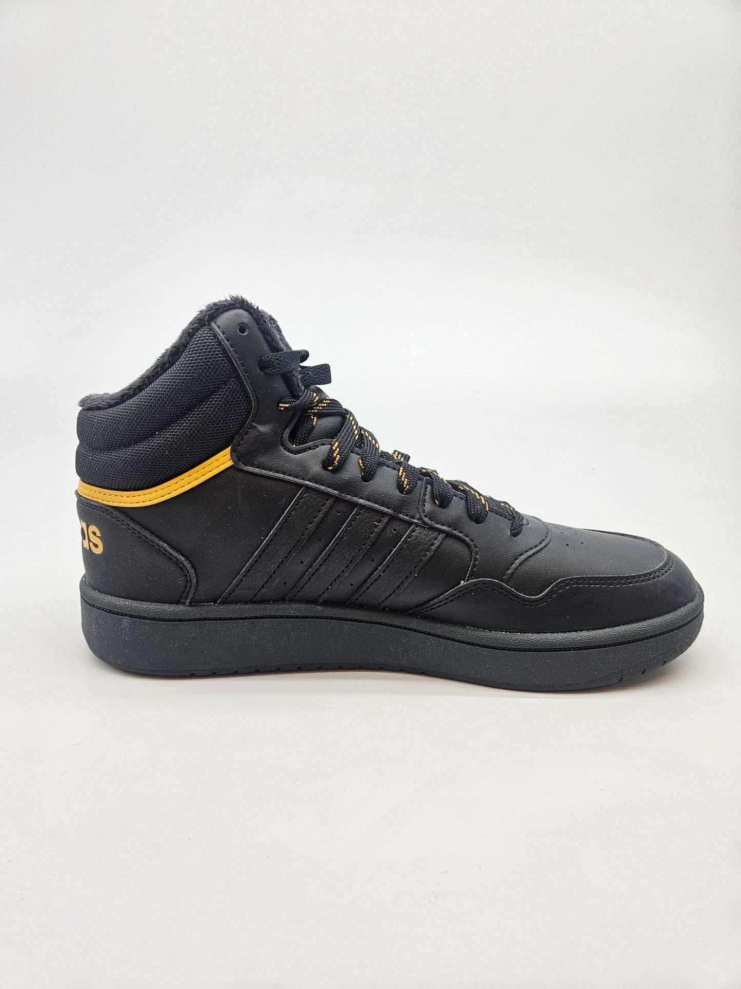 ADIDAS NOVI ORIGINAL PATIKI BR 39