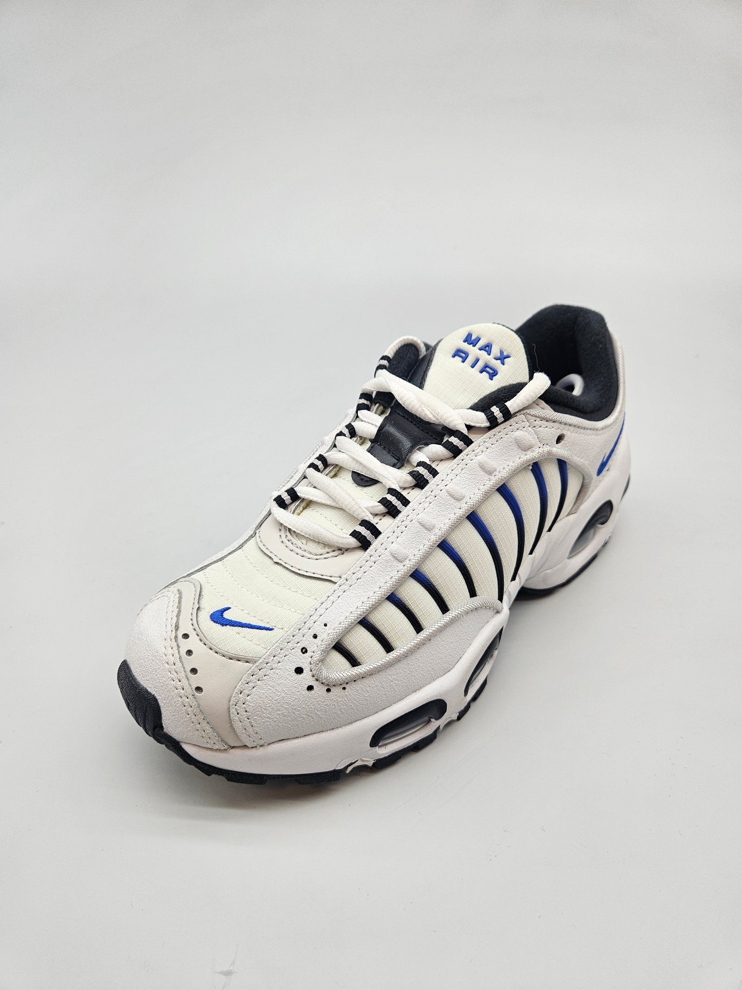 NIKE NOVI ORIGINAL PATIKI BR 37.5