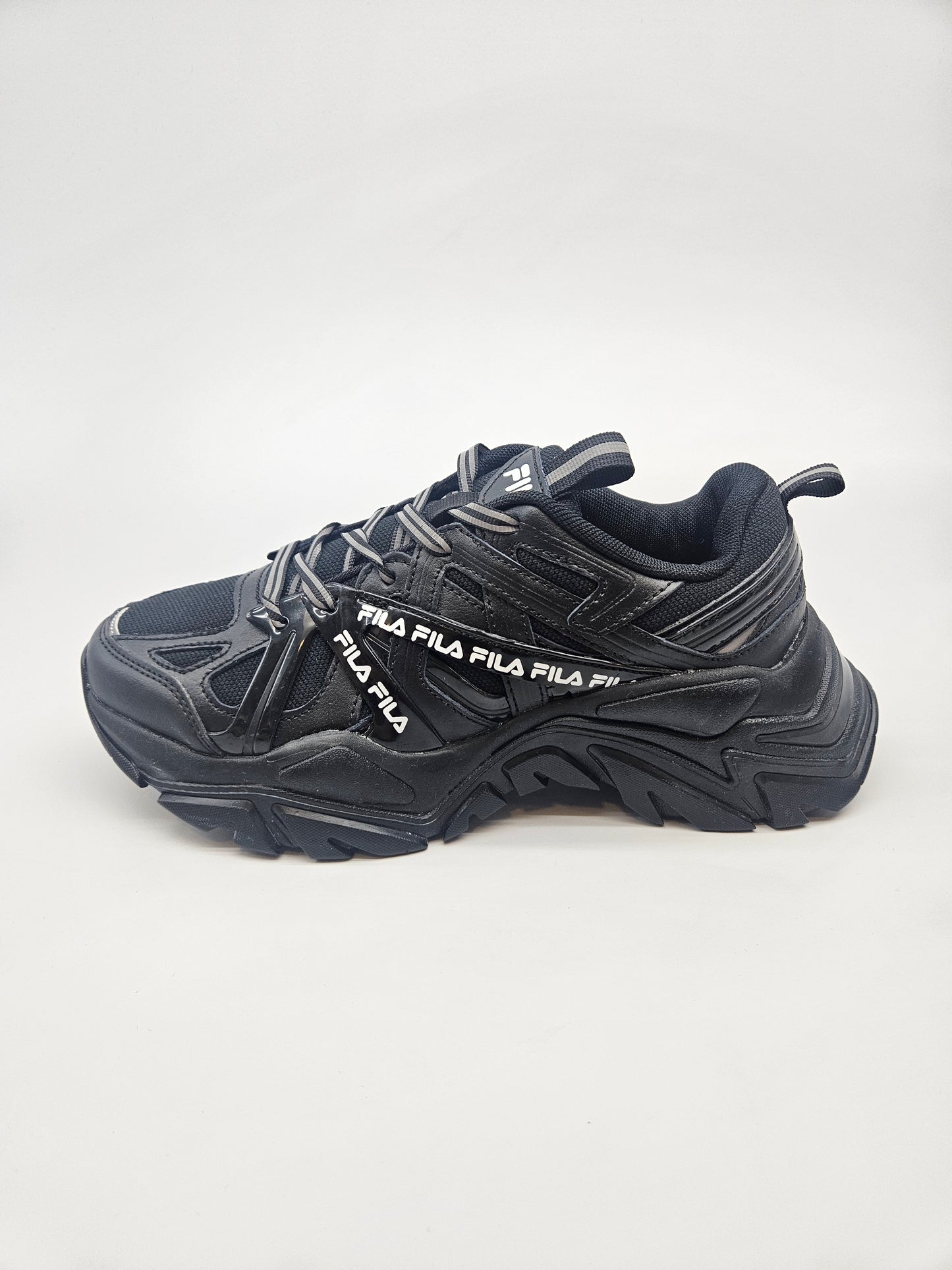 FILA NOVI ORIGINAL PATIKI BR 40