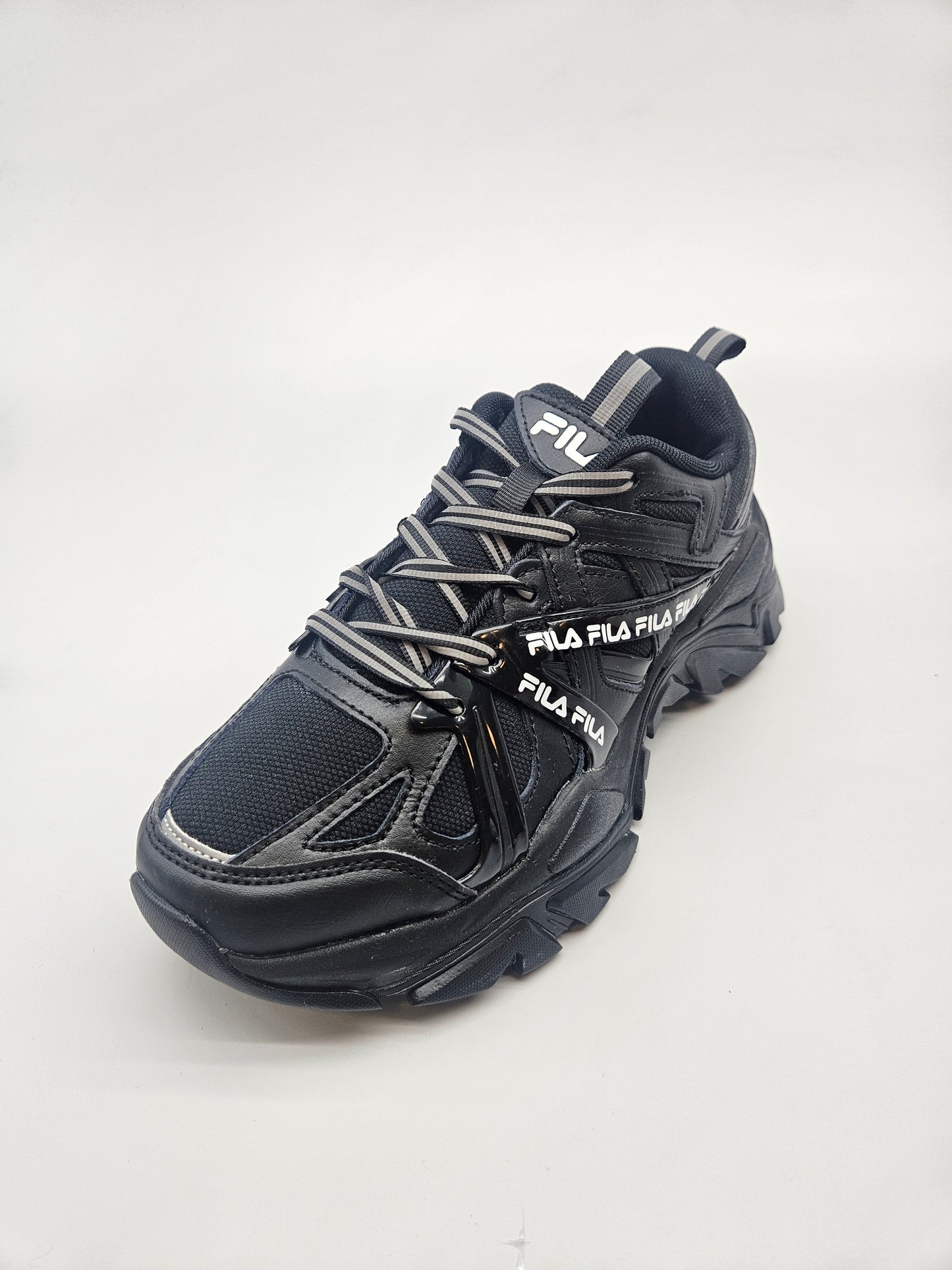 FILA NOVI ORIGINAL PATIKI BR 40